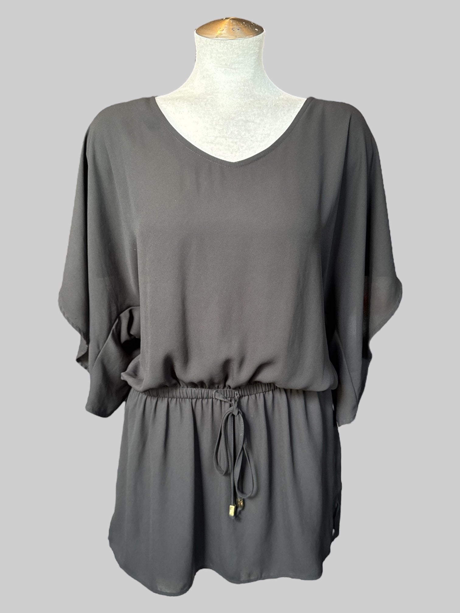 L Black flowy long top with elastic drawstring waist