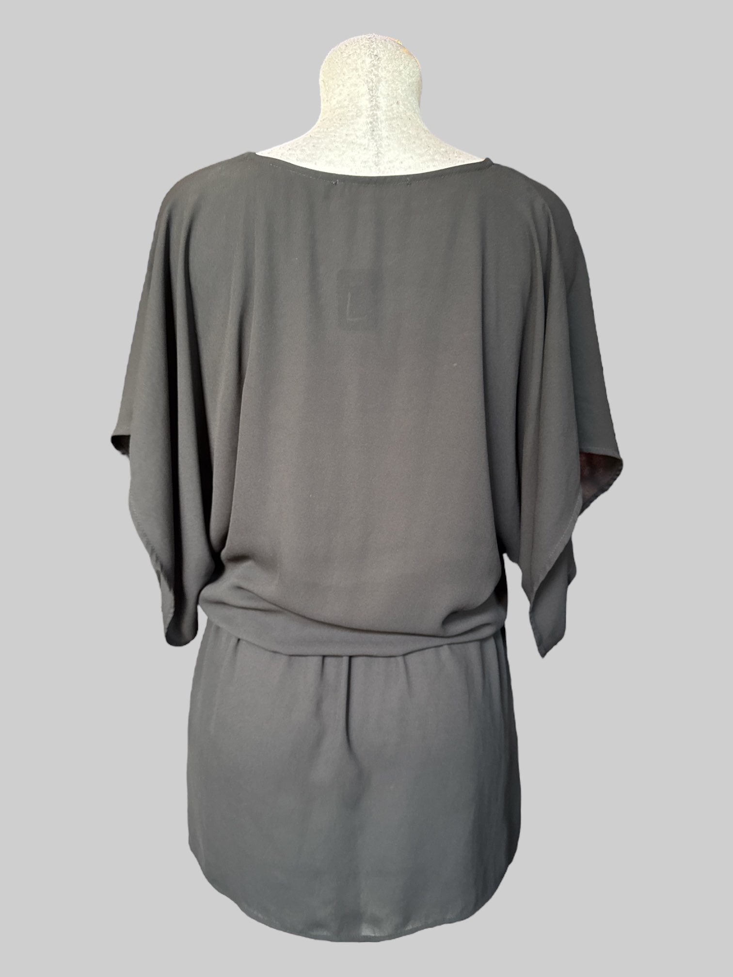 L Black flowy long top with elastic drawstring waist