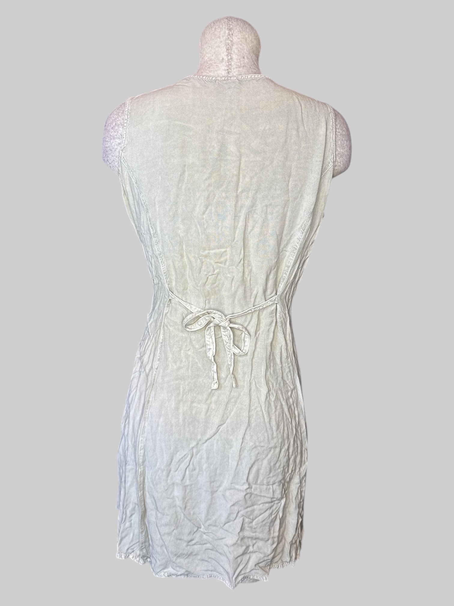 XL Light green sleeveless button-down dress with floral embroidery on front, wooden buttons, and tie on back