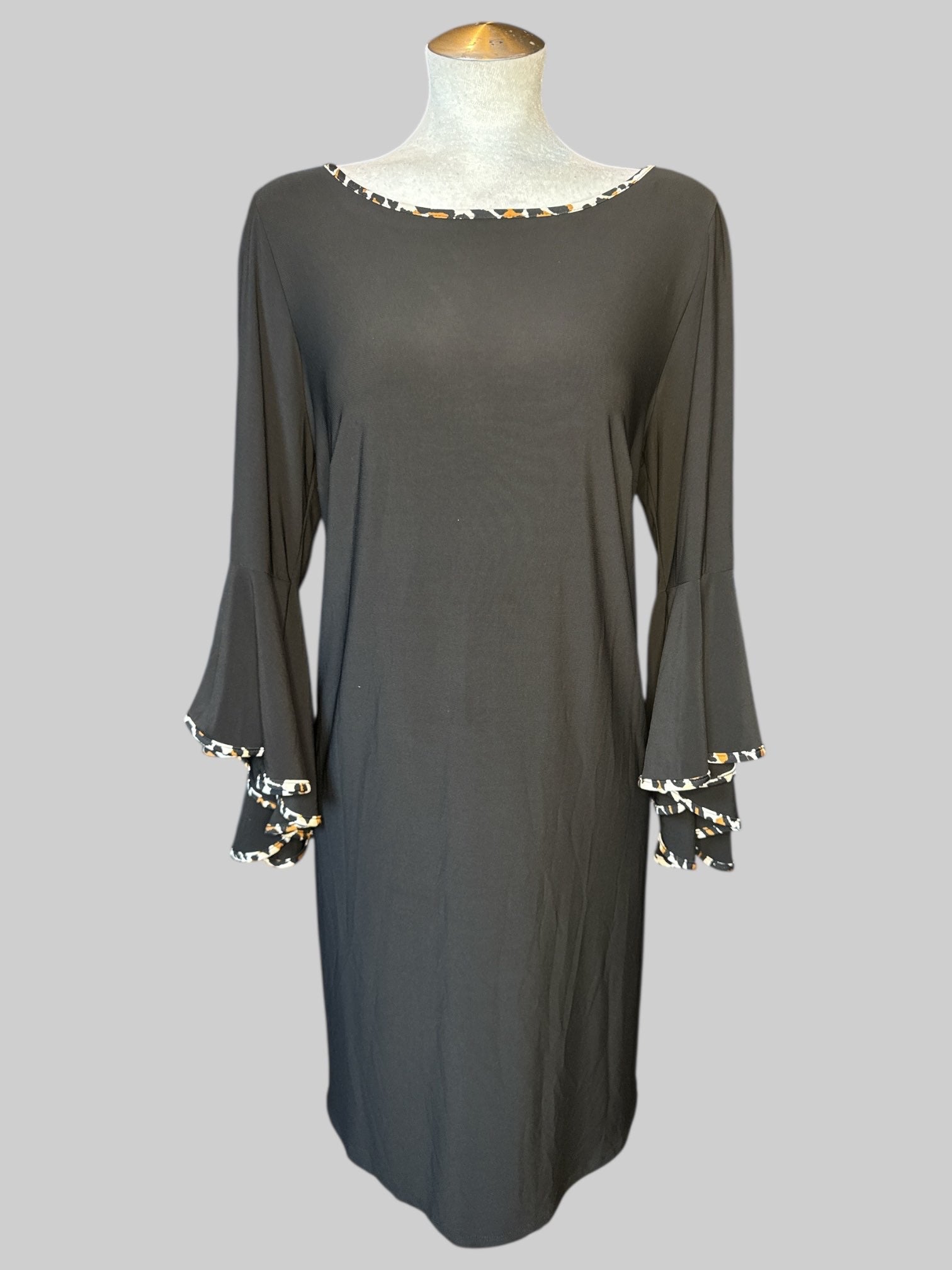 1X Black flowy dress with leopard print hems, and bell sleeves