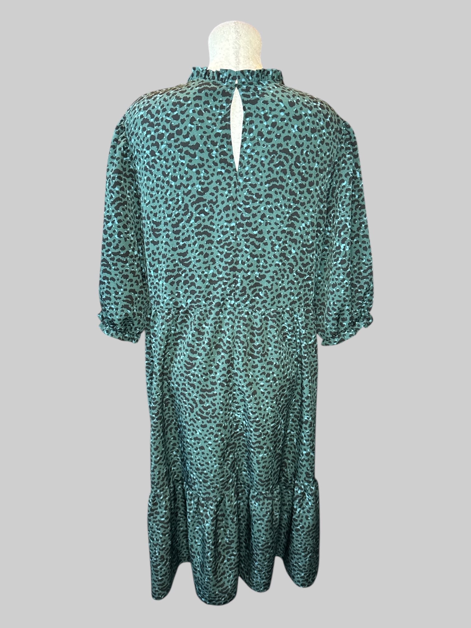 3X Dark green tiered leopard print dress with ruffle, neckline, balloon, sleeves, and key hole and button on back