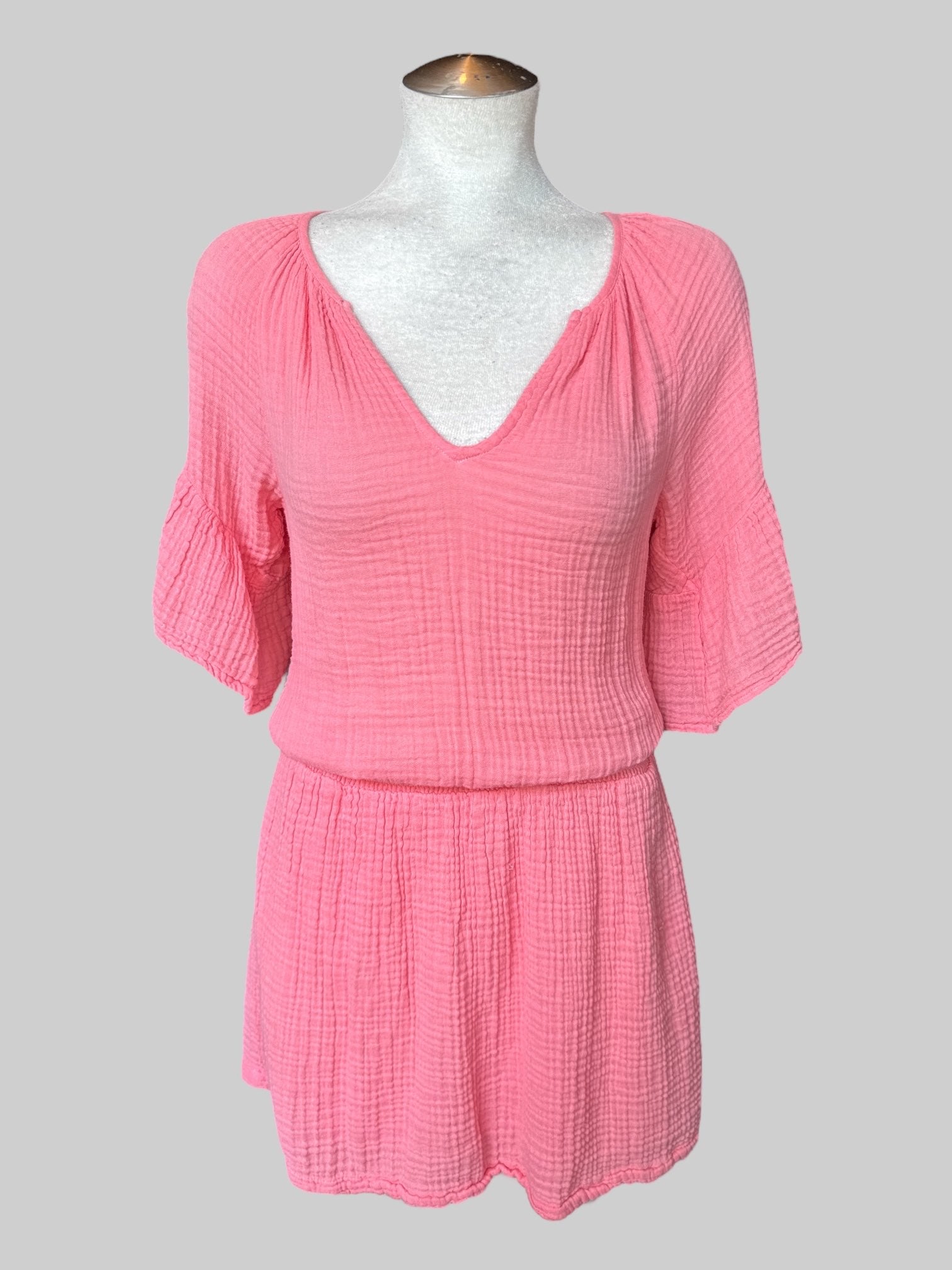 M Pink short sleeve dress with waffle texture, and shirred waist
