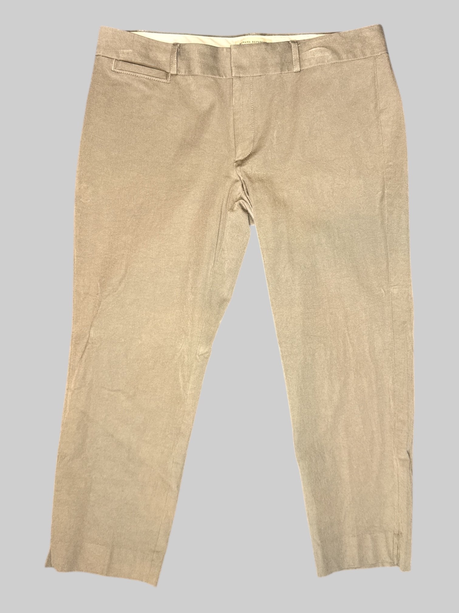 M Grey pants with pockets and belt loops