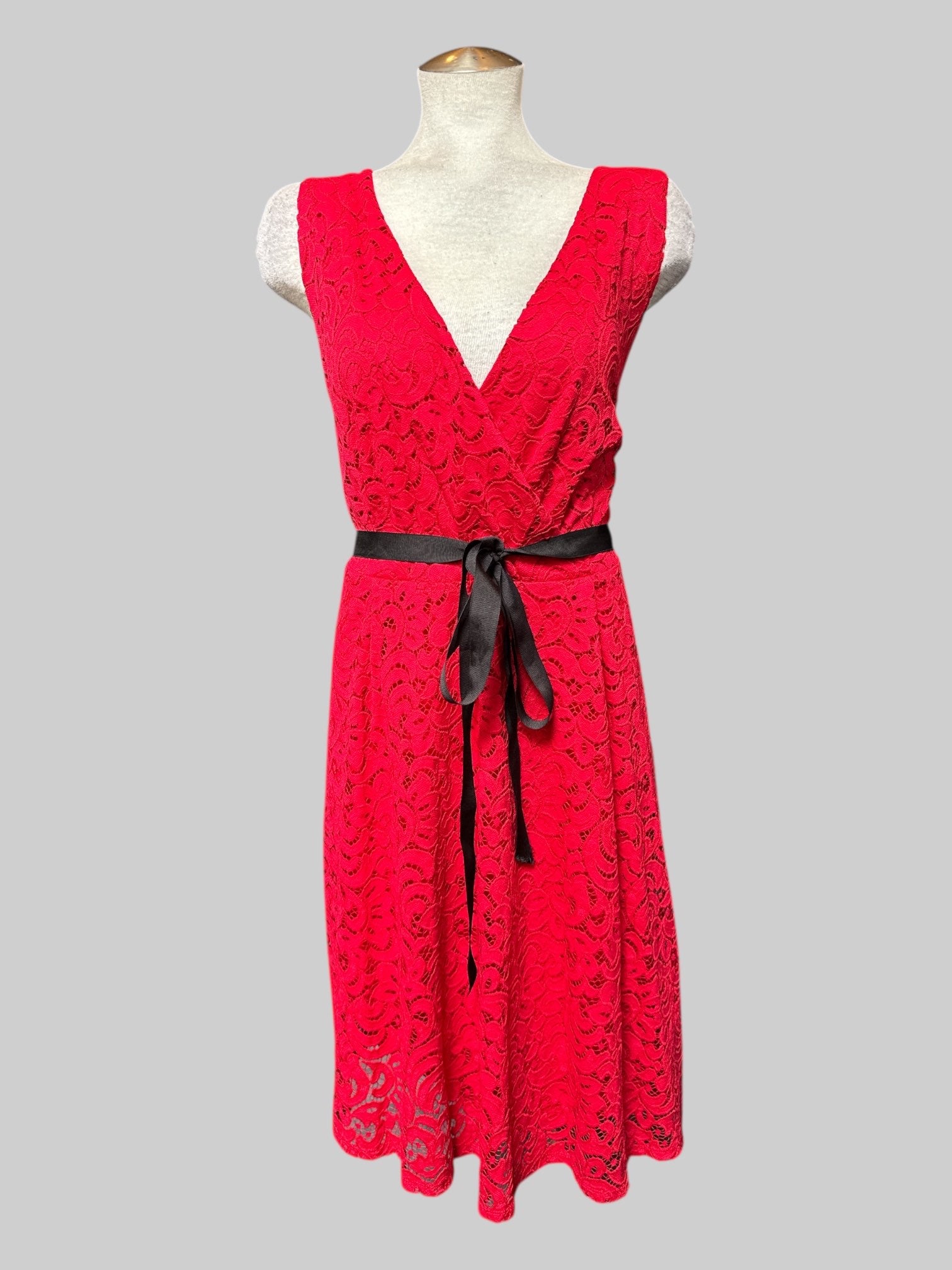 XL Red Lacey v neck dress with ribbon belt and side zipper