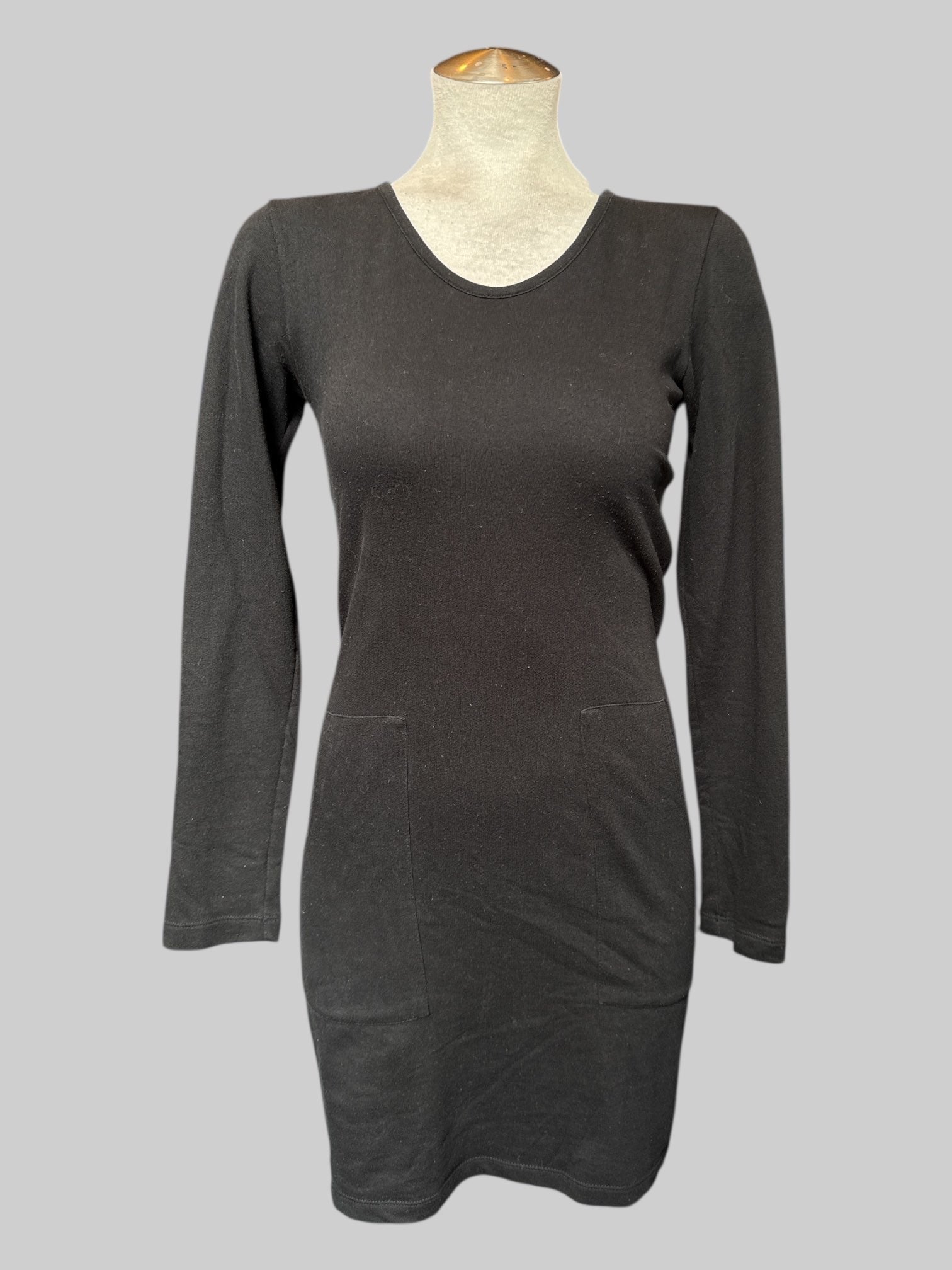 S Black long sleeve dress with pockets