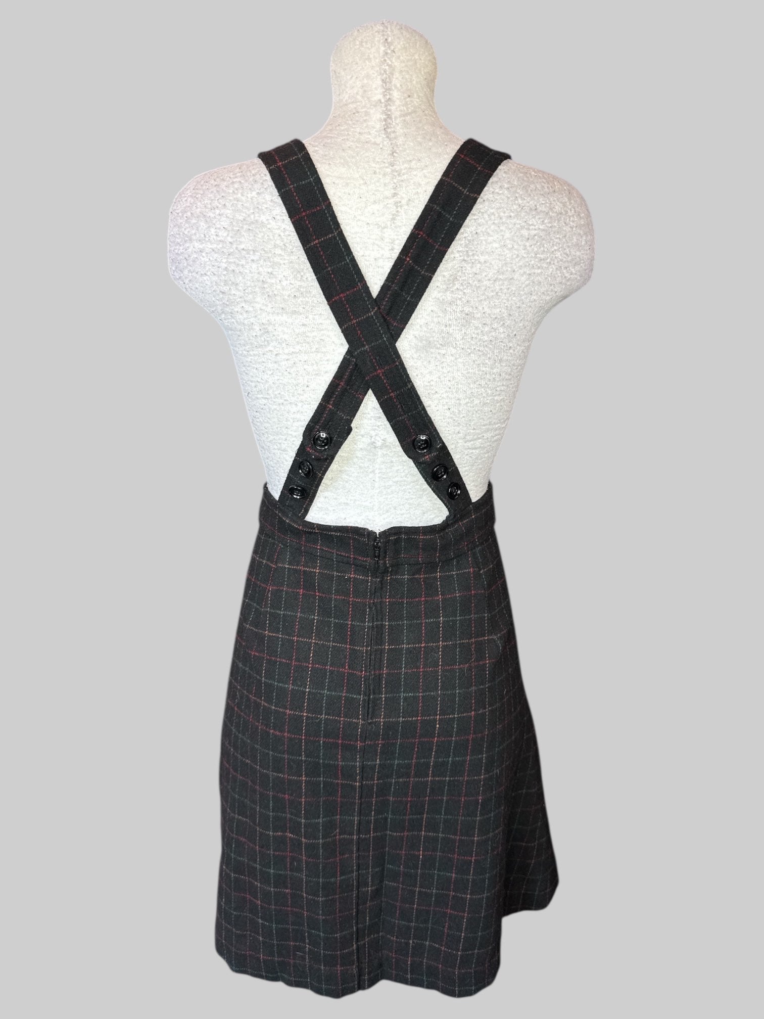 M Black sleeveless skirt dress with multicolor lines, pockets, and adjustable straps