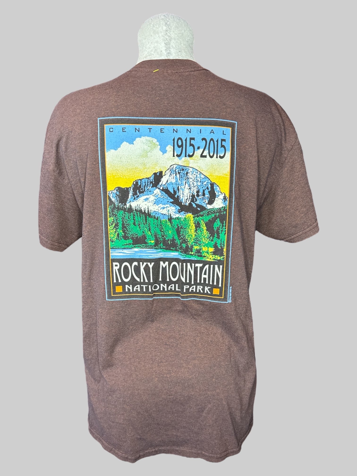 L Heathered brown tee with “Rocky Mountain national Park” graphic