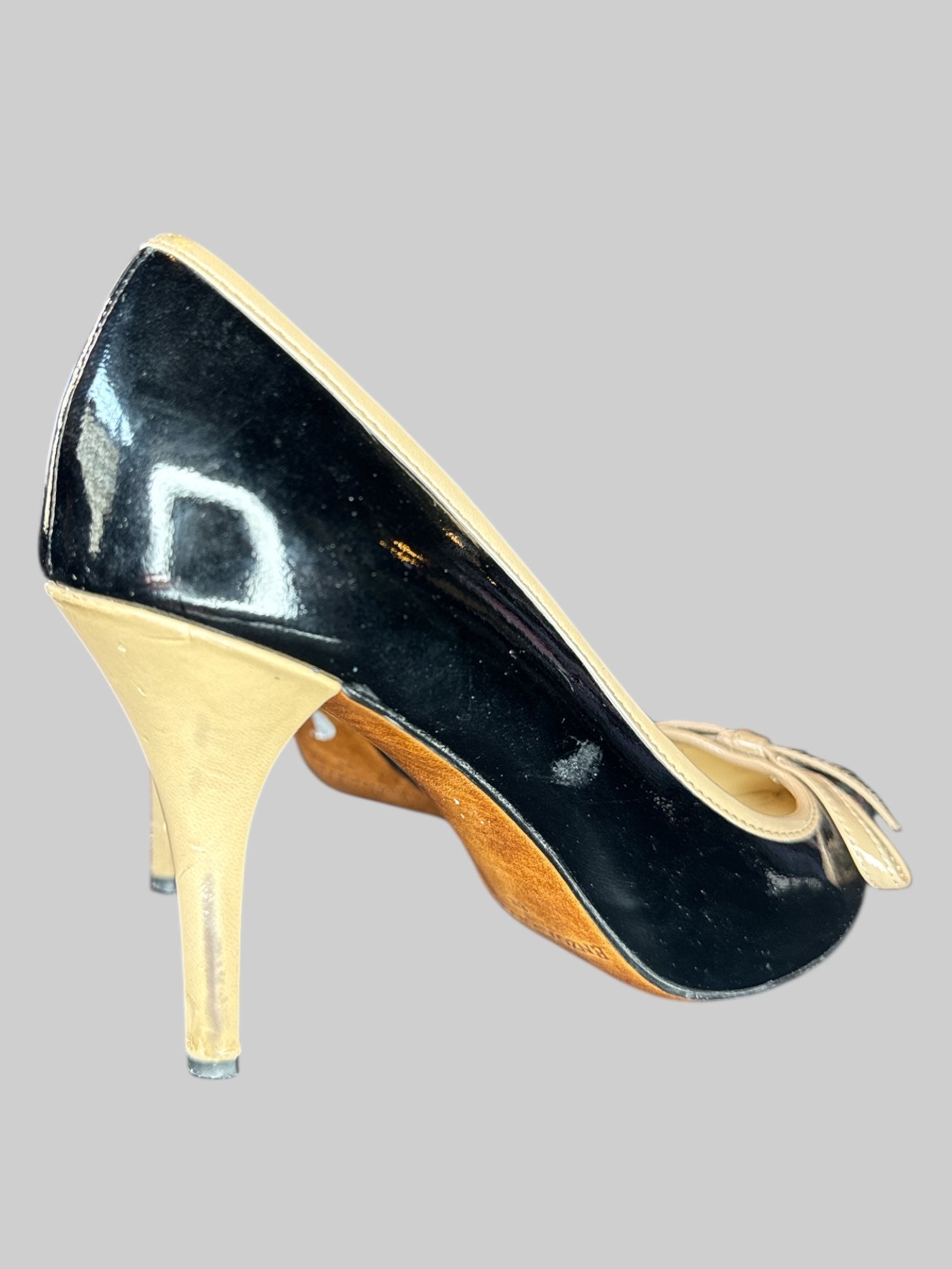 Size 8 Enzo Angiolini leather black bow tie heels with some scuff marks