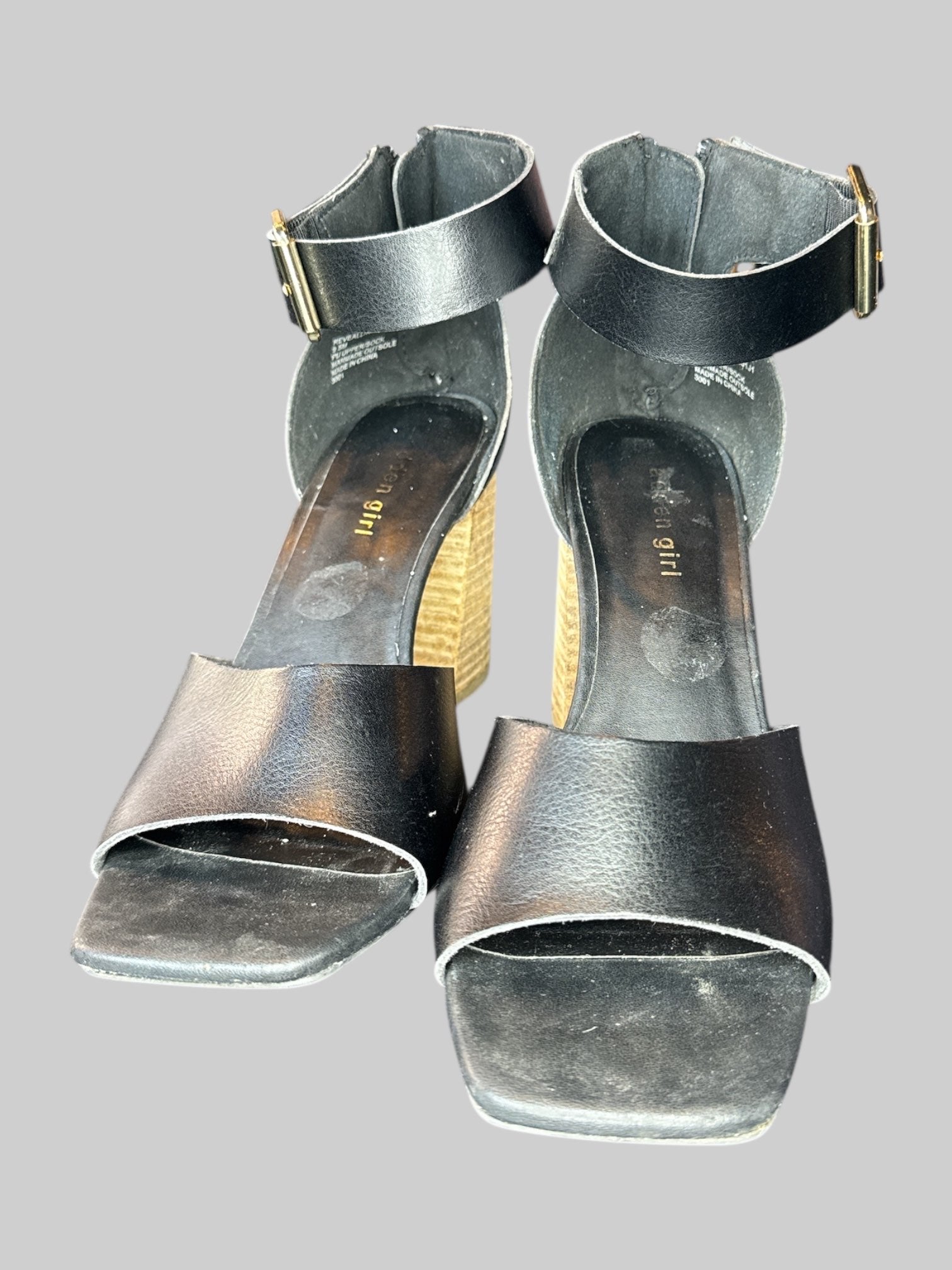 Size 9.5 black wedge sandals with 4in heel