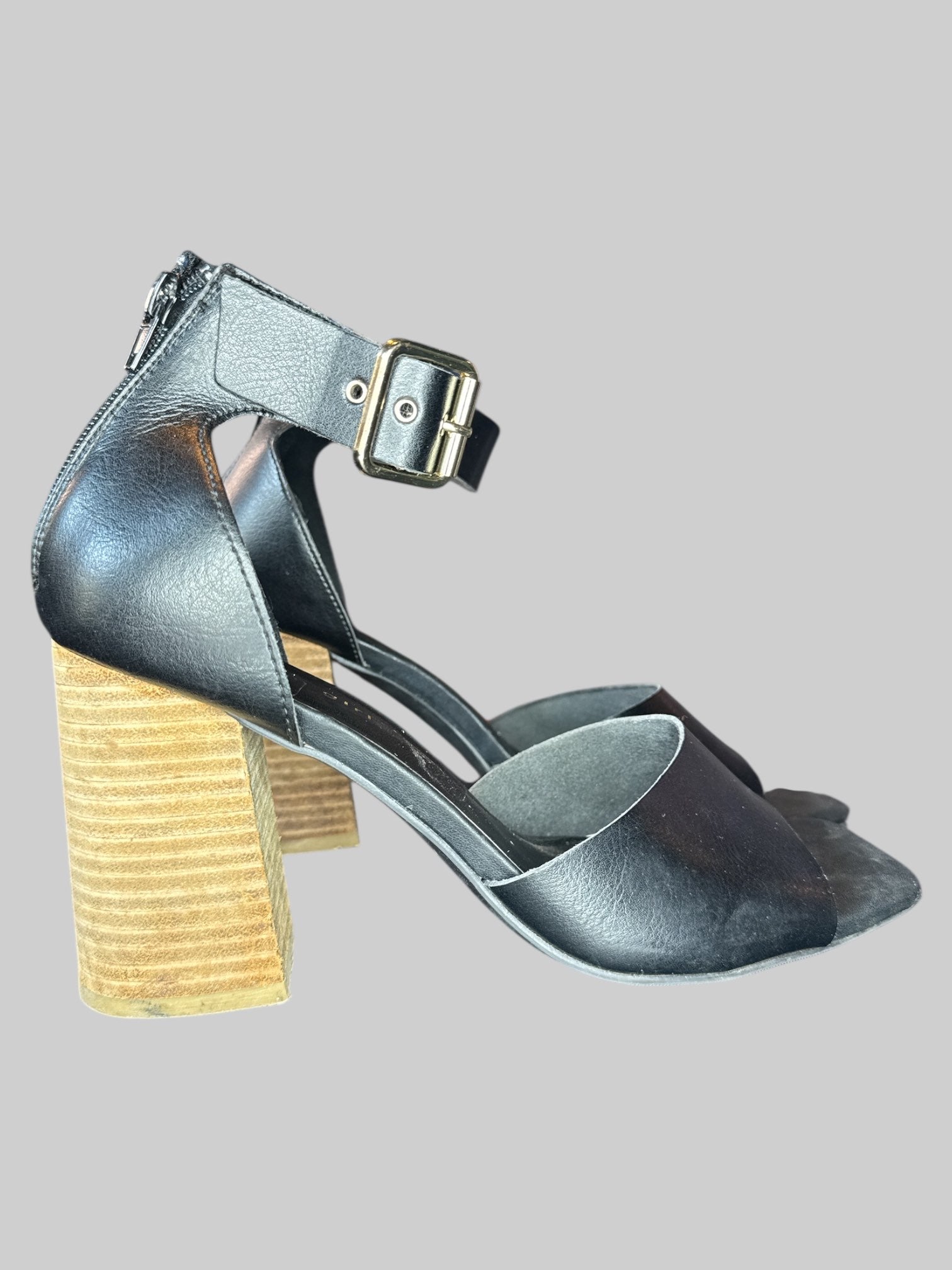 Size 9.5 black wedge sandals with 4in heel