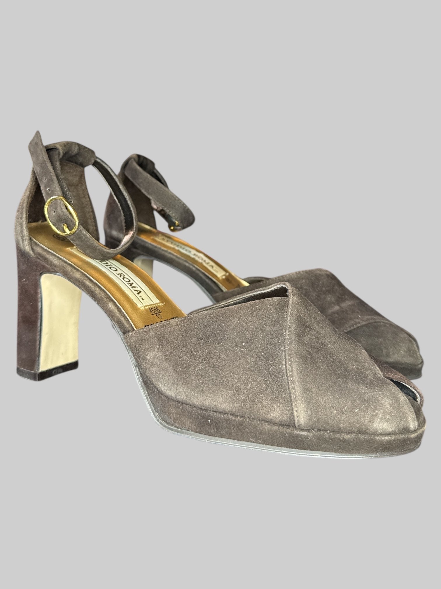 Size 6.5 Studio Roma Vintage brown leather open toe high heel shoes with 3in heel