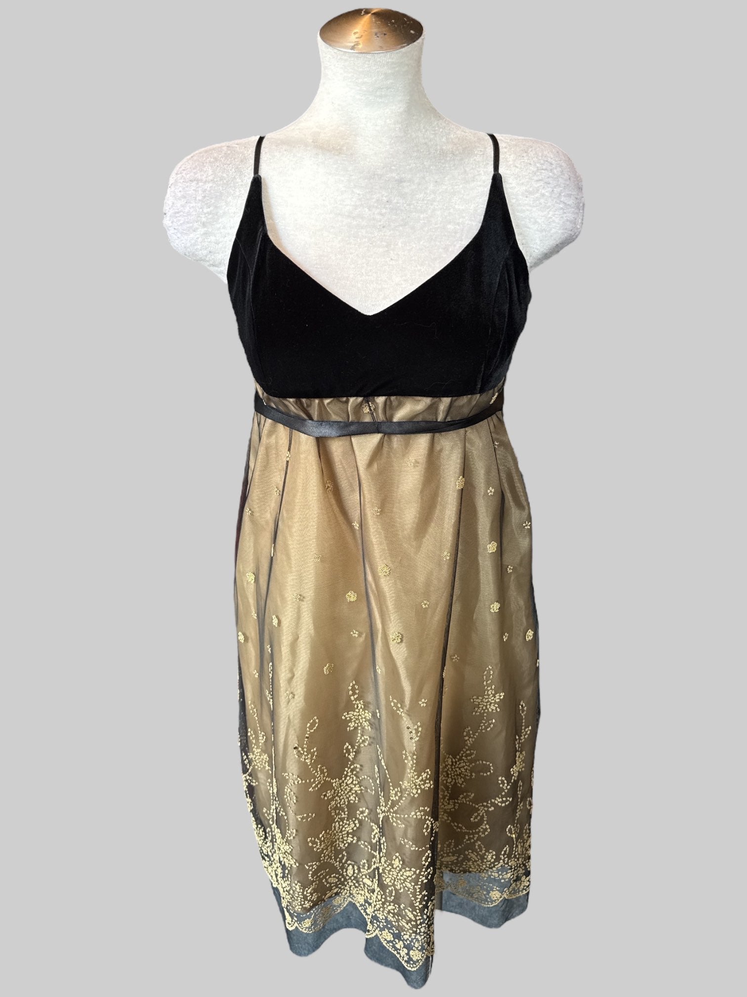 M NWT vintage sleeveless dress with black velvet top, black lace, champagne beaded bottom, and tie belt