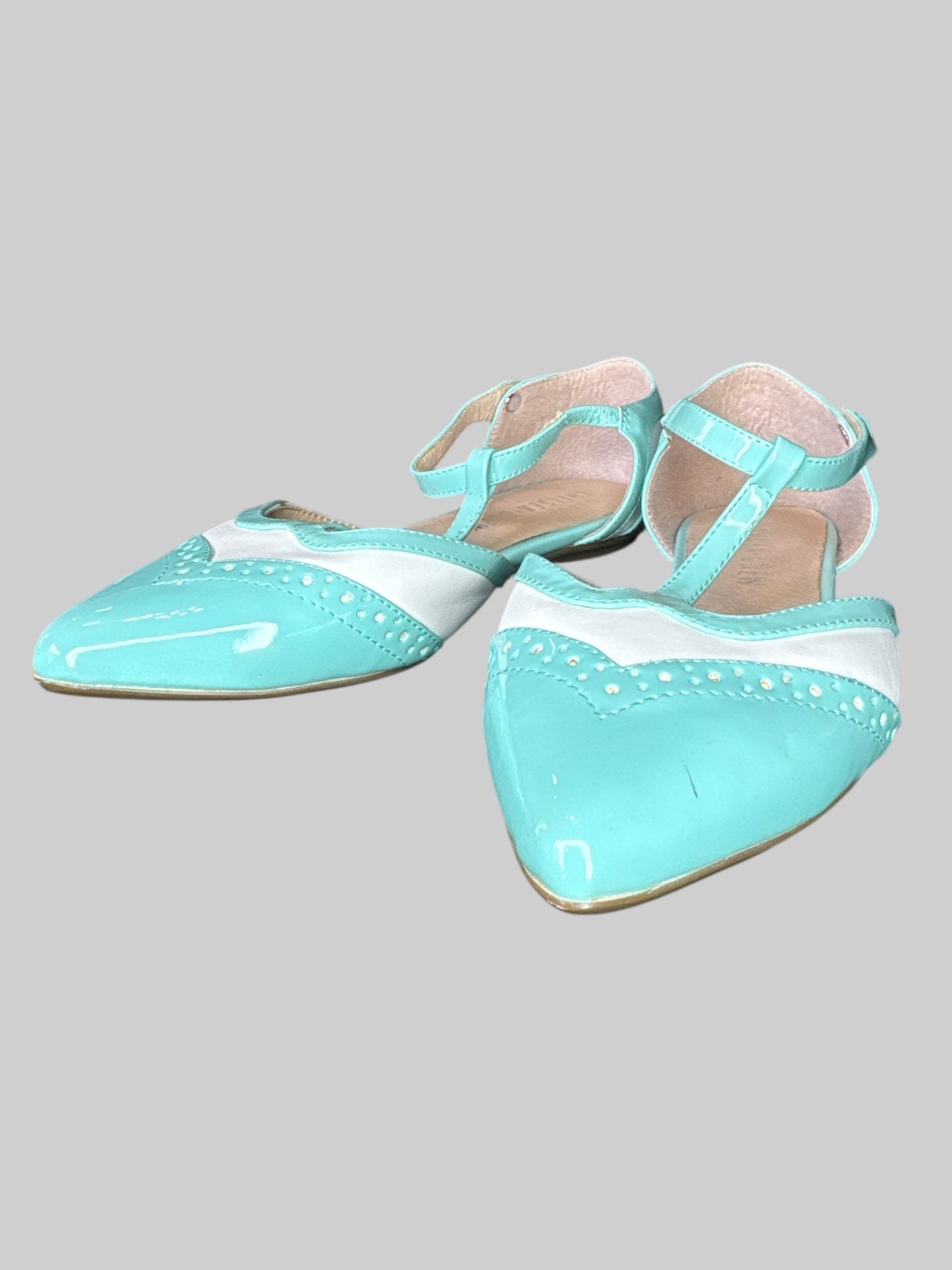 Size 36, 5.5-6 in US sizing blue and white pointy toe flats
