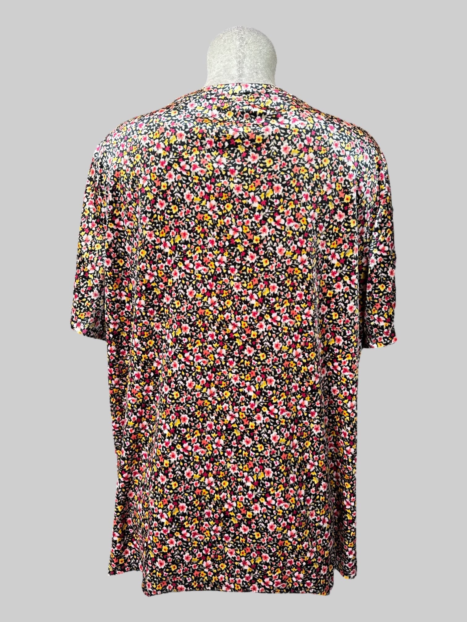 2X Black floral velvet tee