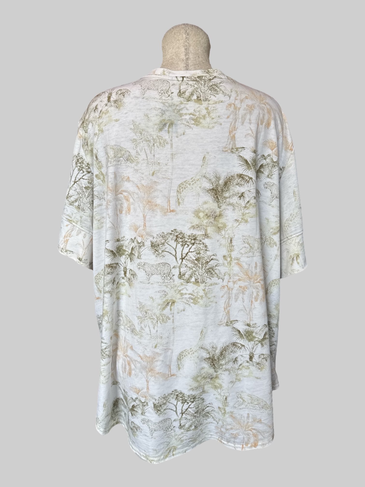 3X White botanical with animals tee with buttons on cuffs, and sides