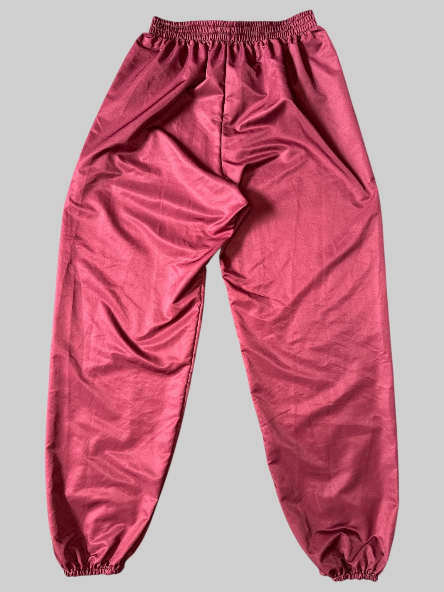 M Maroon pants with stretchy waist, and leg cuffs