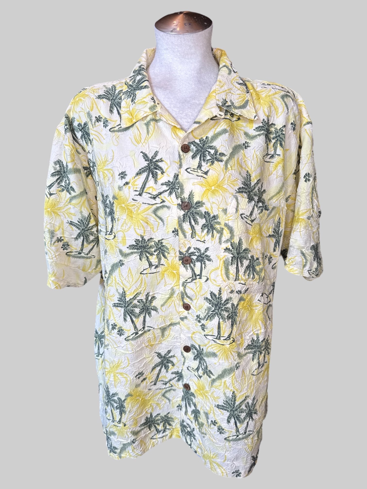 0X Vintage off-white short sleeve button-down shirt with yellow and green, tropical print, and pocket on front