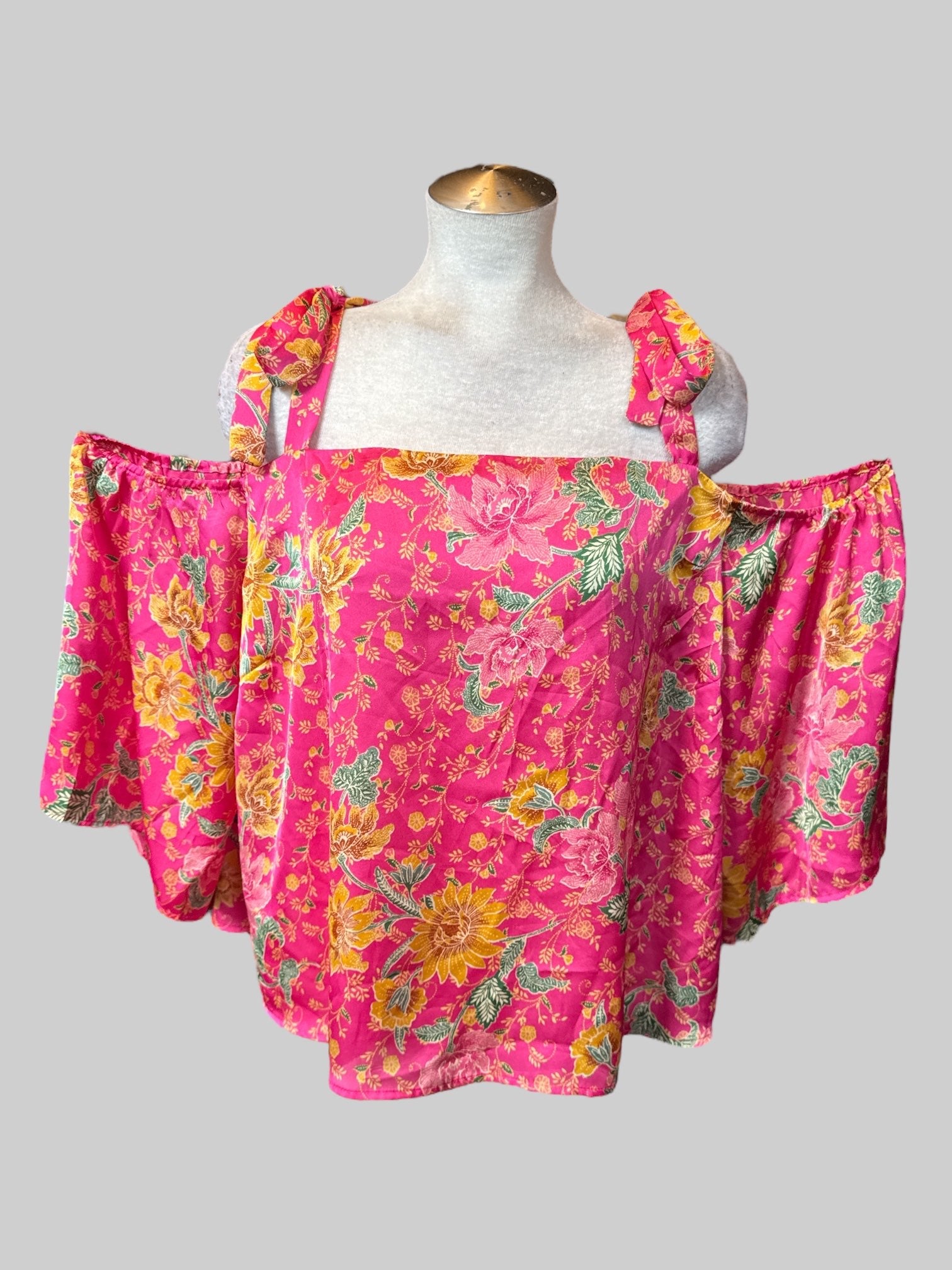 3X NWT pink flowy floral top with tie straps, and off the shoulder sleeves