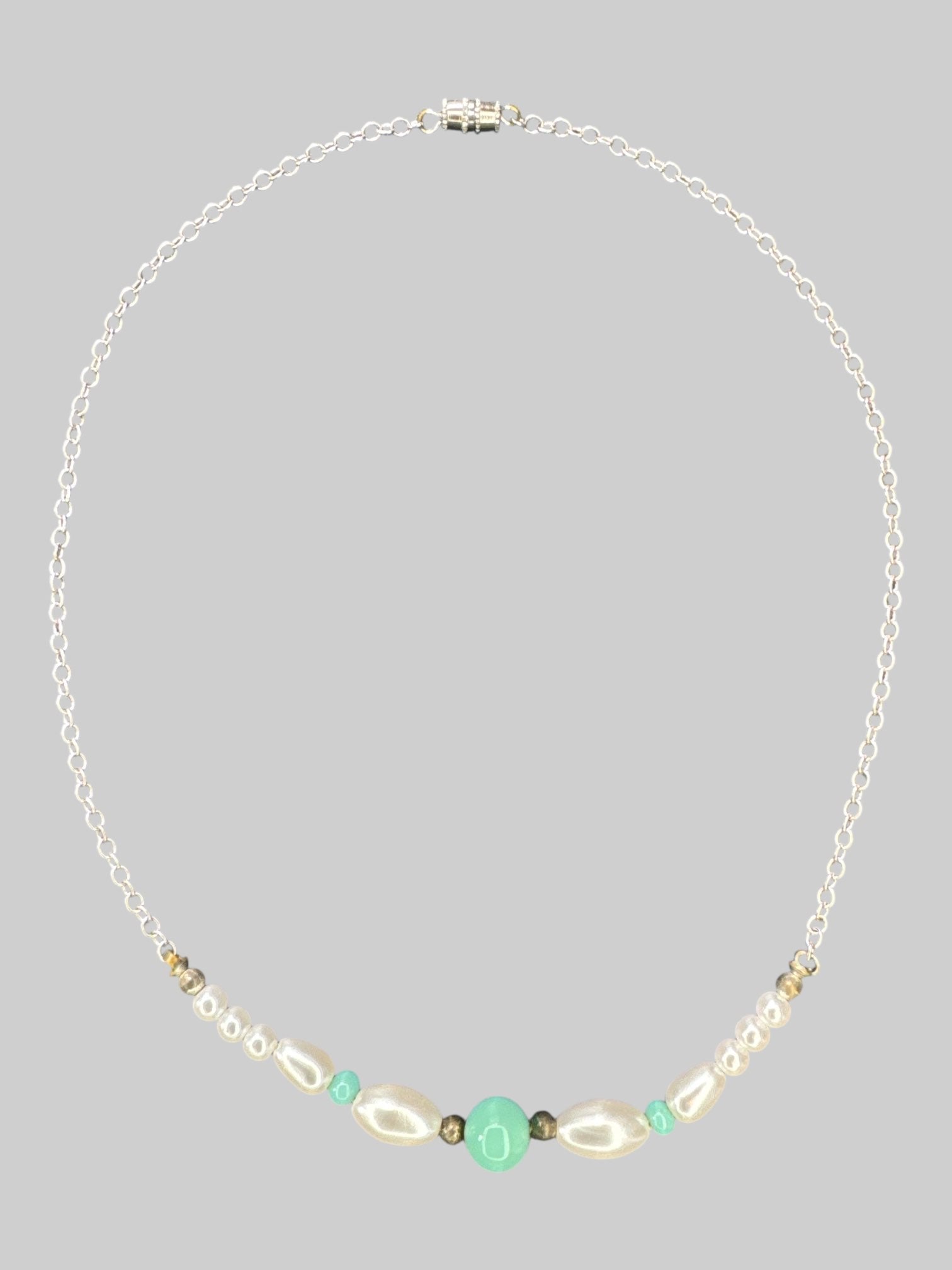Small silver tone chain choker with screw clasp, and faux pearl and turquoise beaded pendant