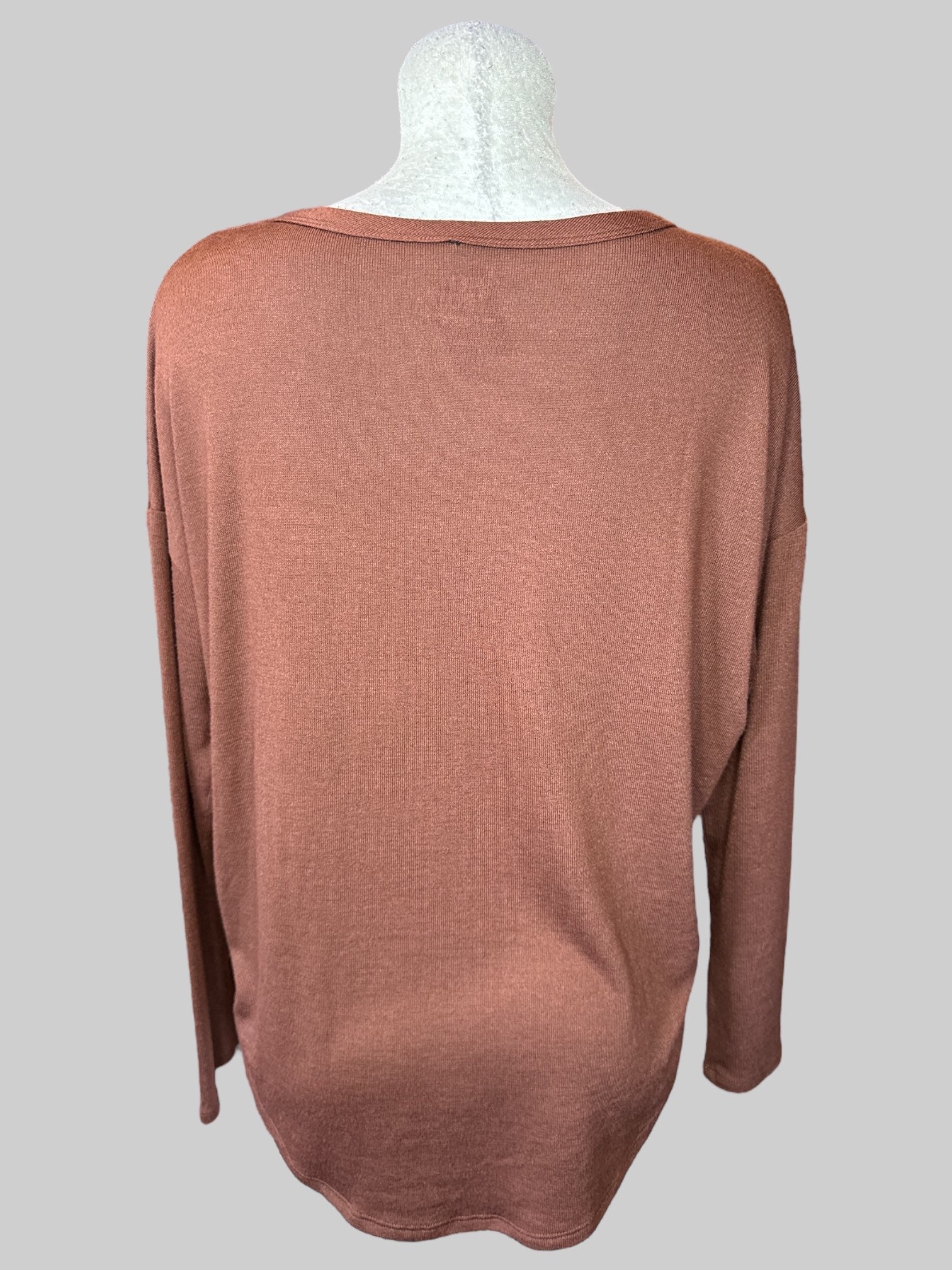 L Brown soft knit long sleeve with high low hem