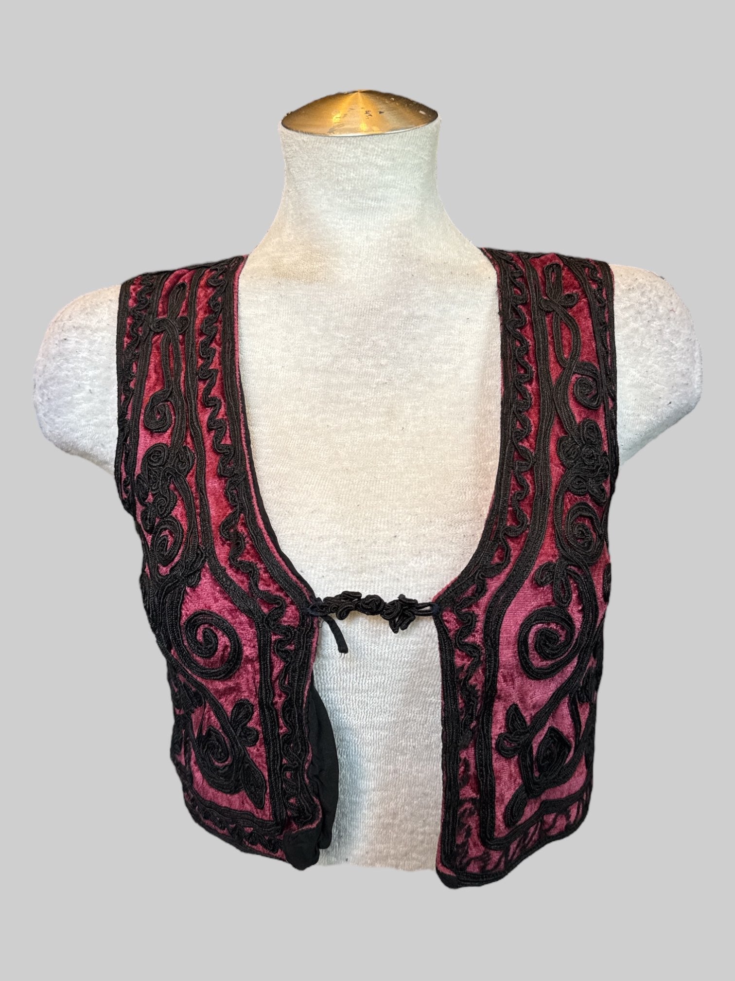 S Vintage beautifully embroidered red and black vest