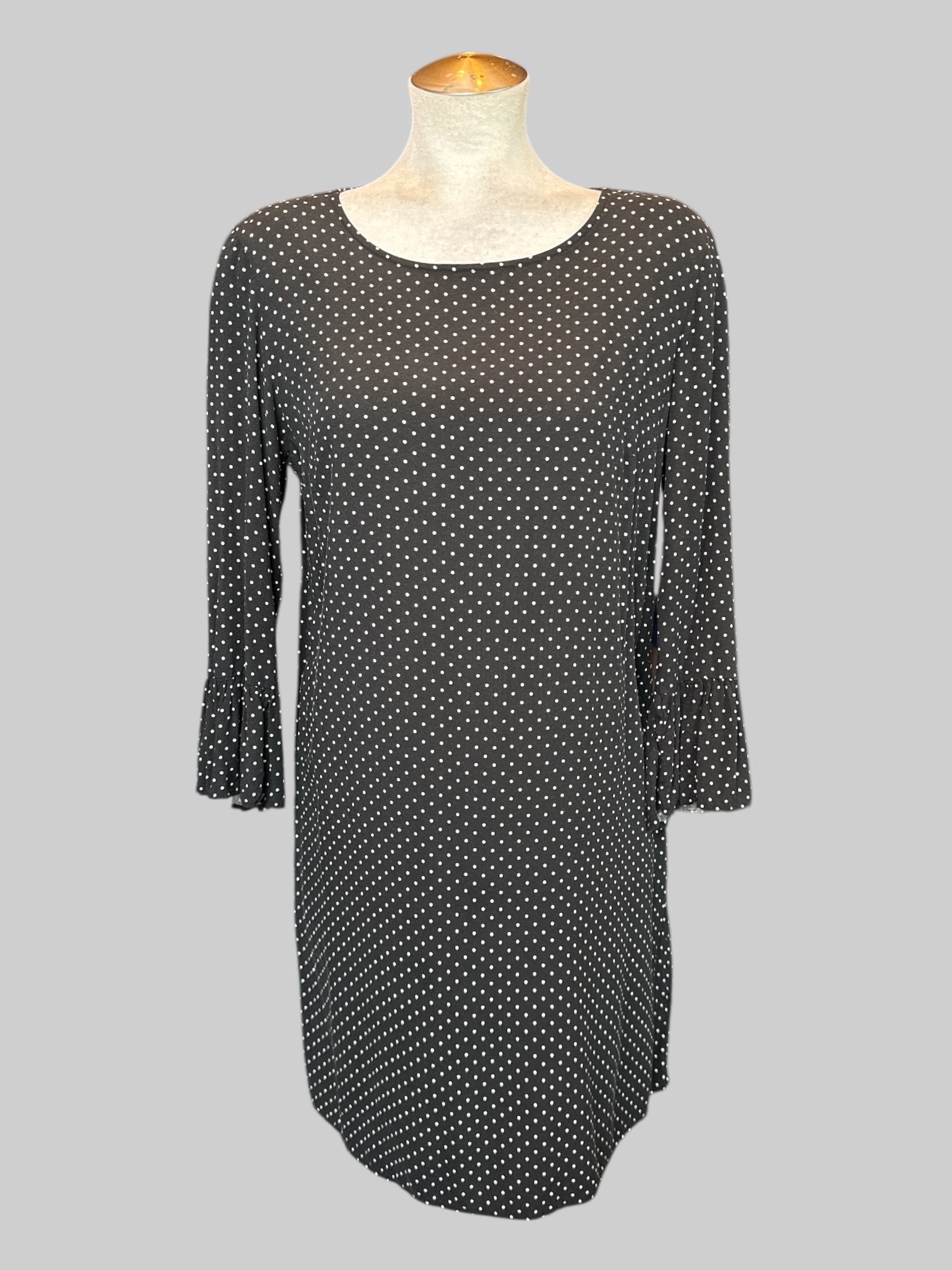 M Black and white polka dot dress with flare sleeves, and keyhole and button on back