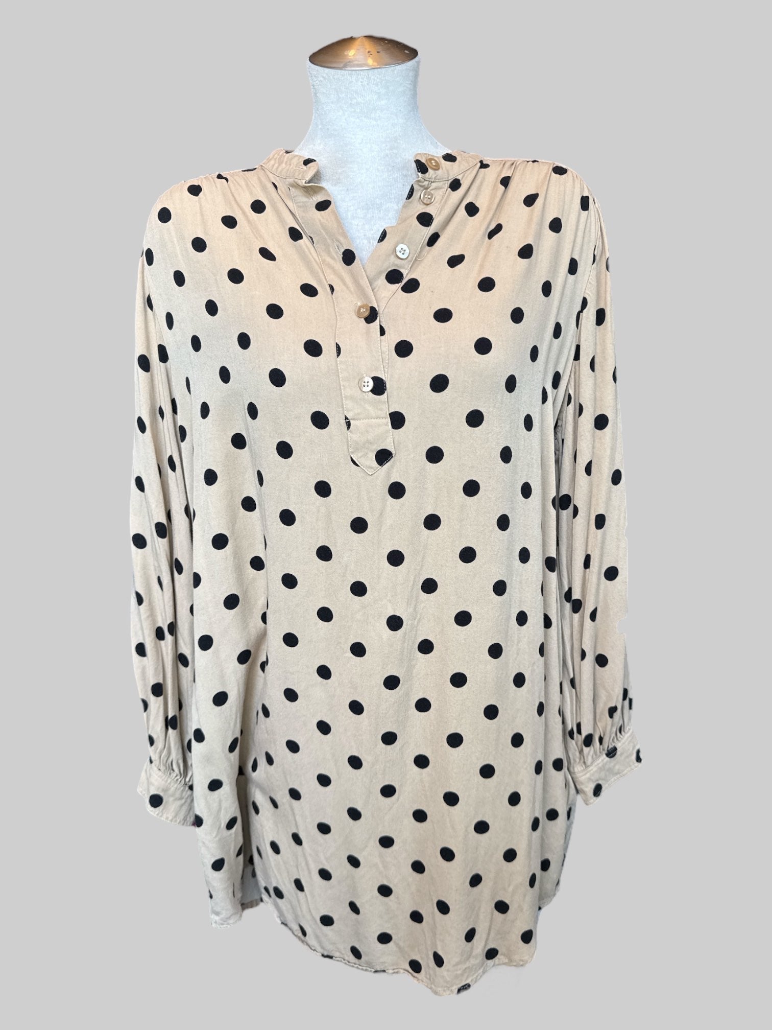 M Tan and black polka dot tunic style top with pleated back