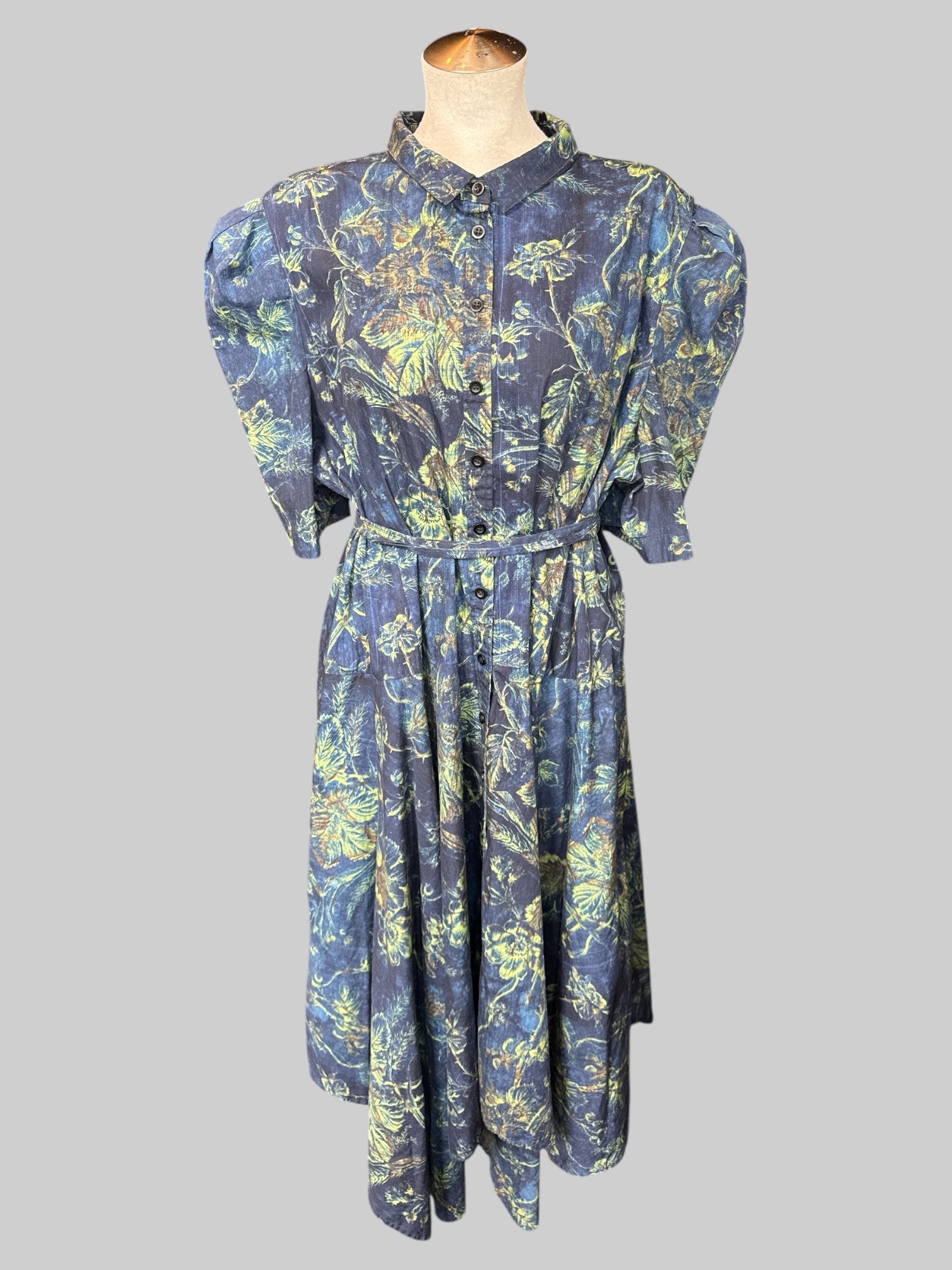 2X Navy blue botanical button down dress with puff sleeve, and tie that can go on front or back