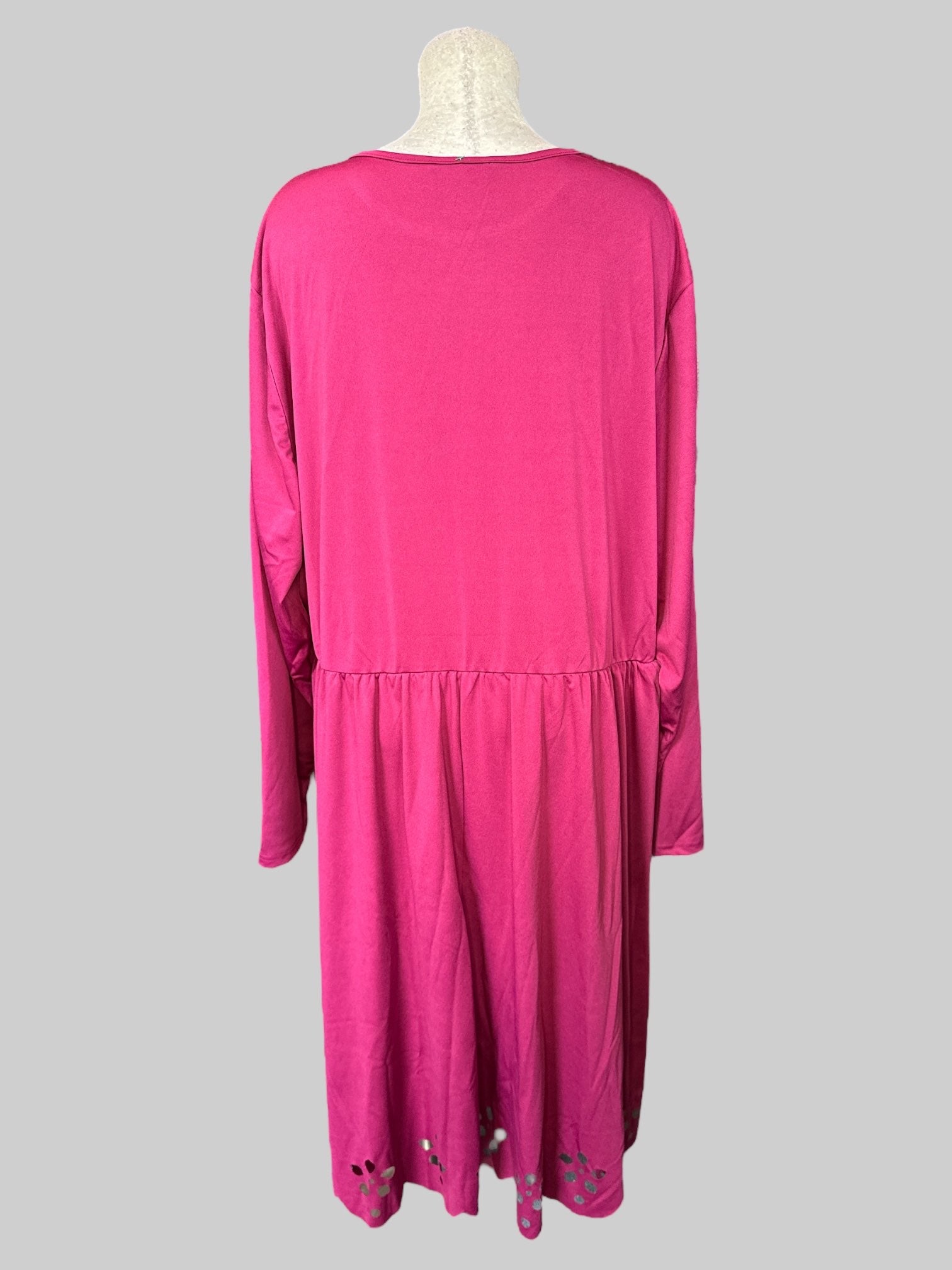 5X Pink long sleeve stretchy dress with pockets, and floral cut out design on neckline and bottom hem