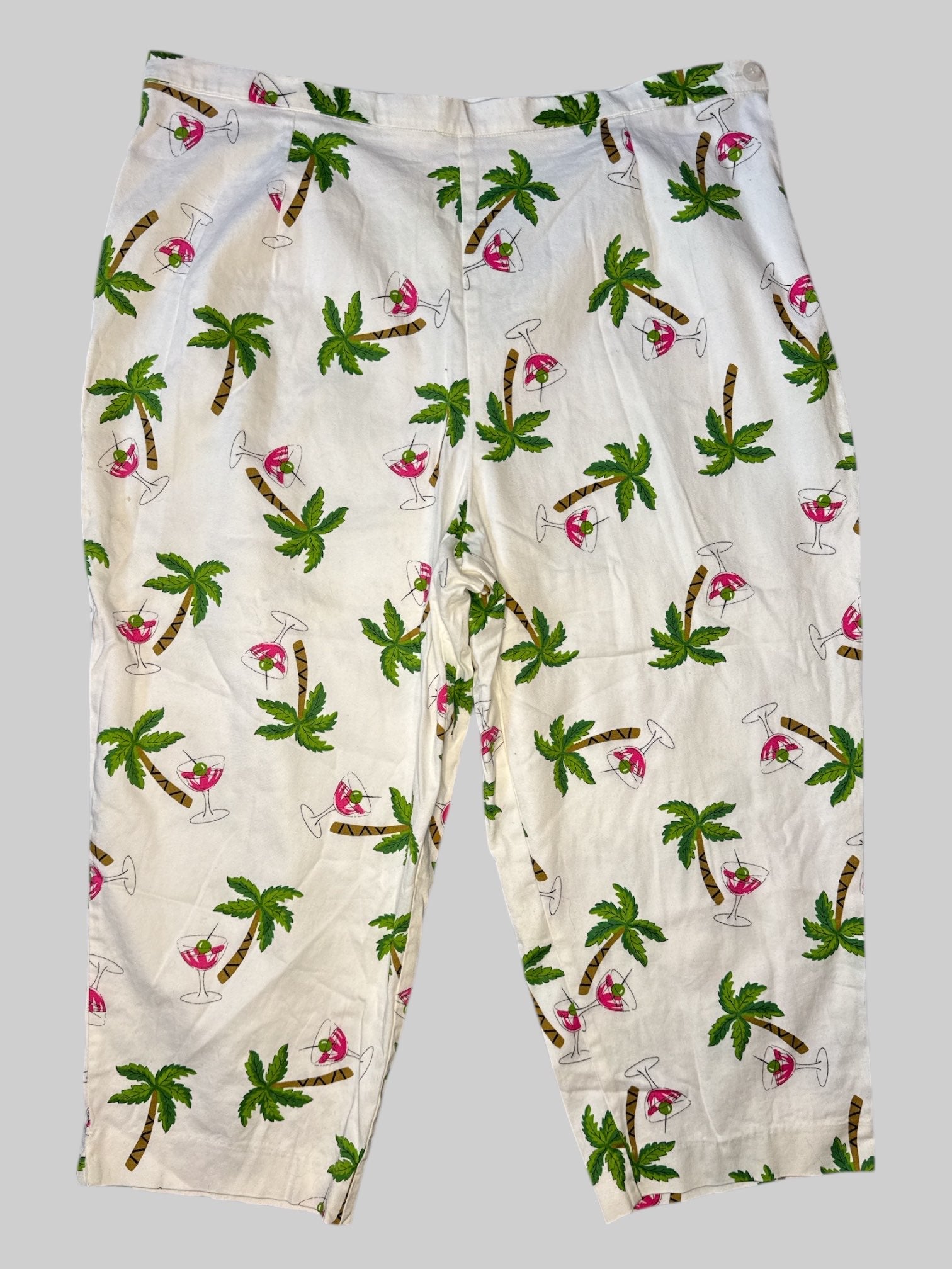 0X White short pants with palm tree and martini, print, and zipper and button on the side
