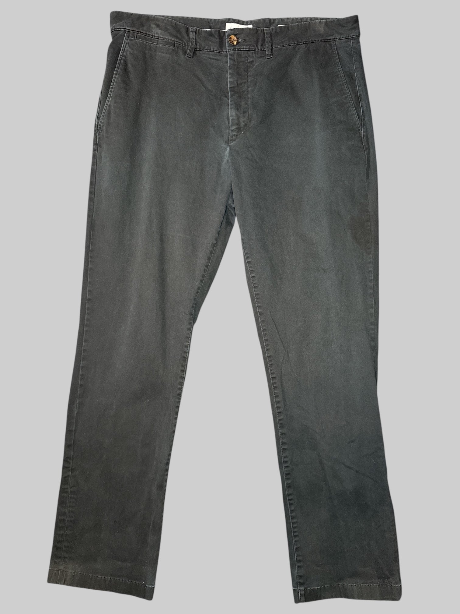 XL Black pants with turtle shell button, pockets, and belt loops