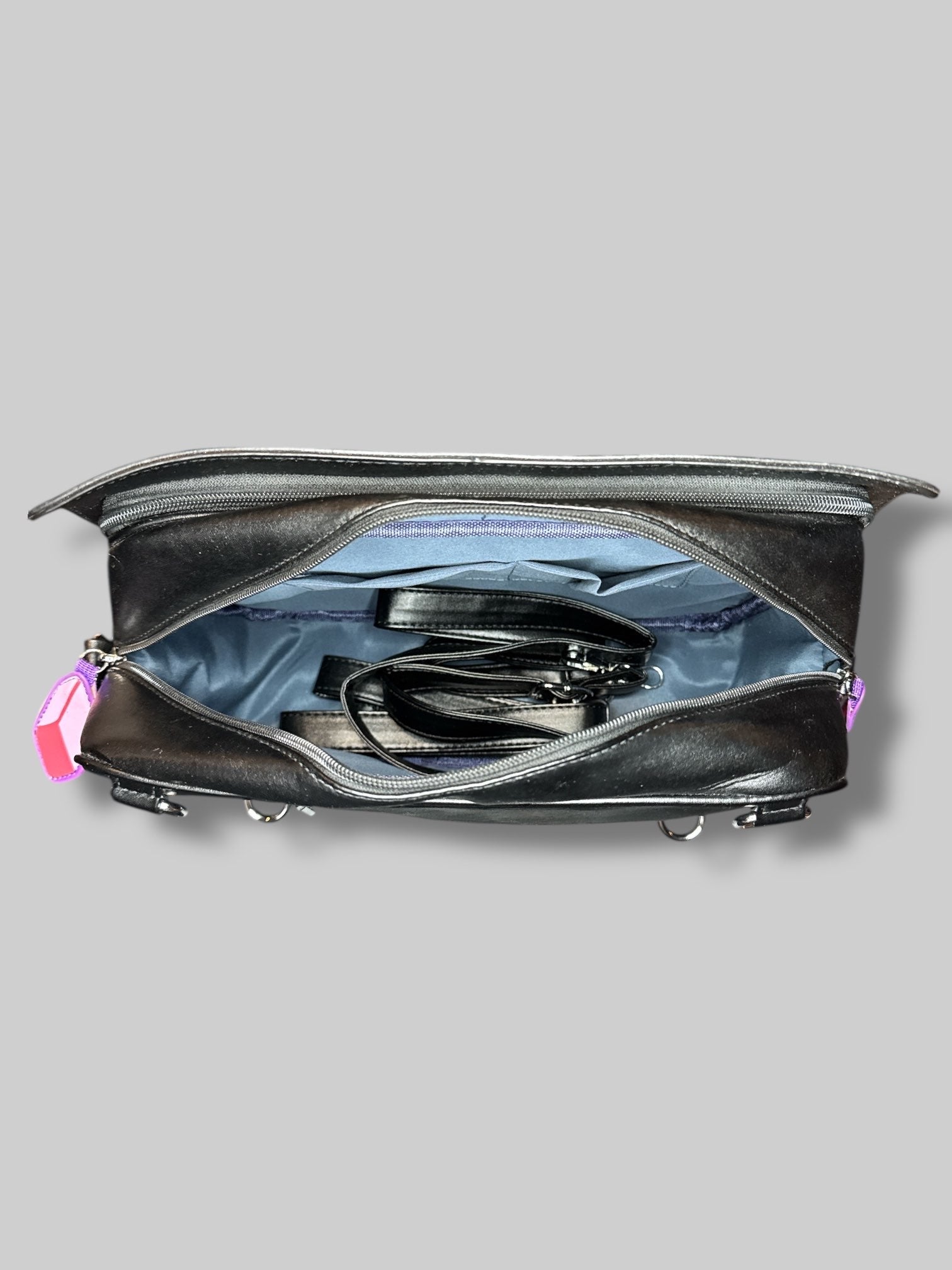 Rare Tori-PNG MX paint Ita bag with two interchangeable, backgrounds, and included straps