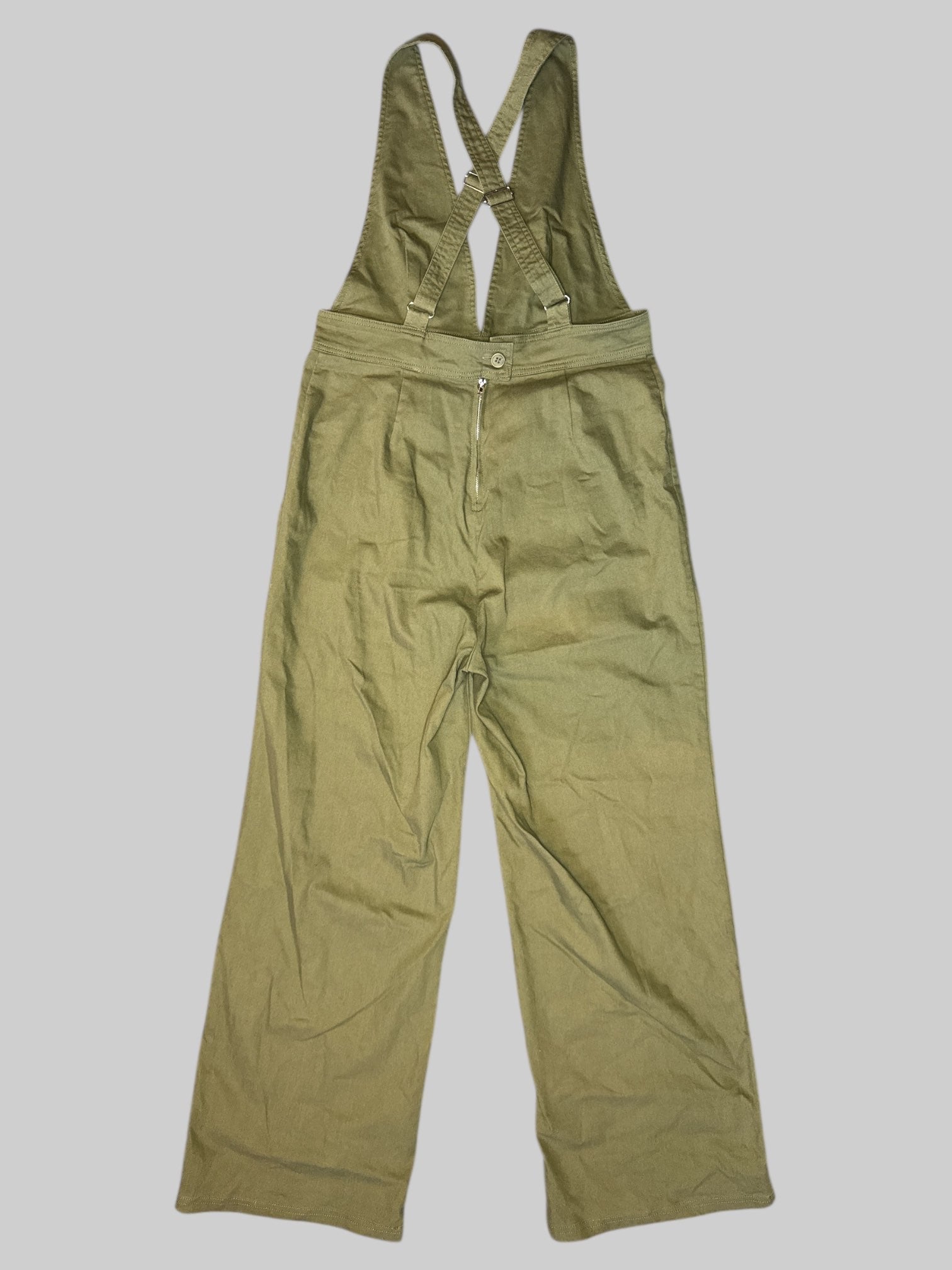 XL Forest green stirrups with straps, pockets, and zipper closure on front