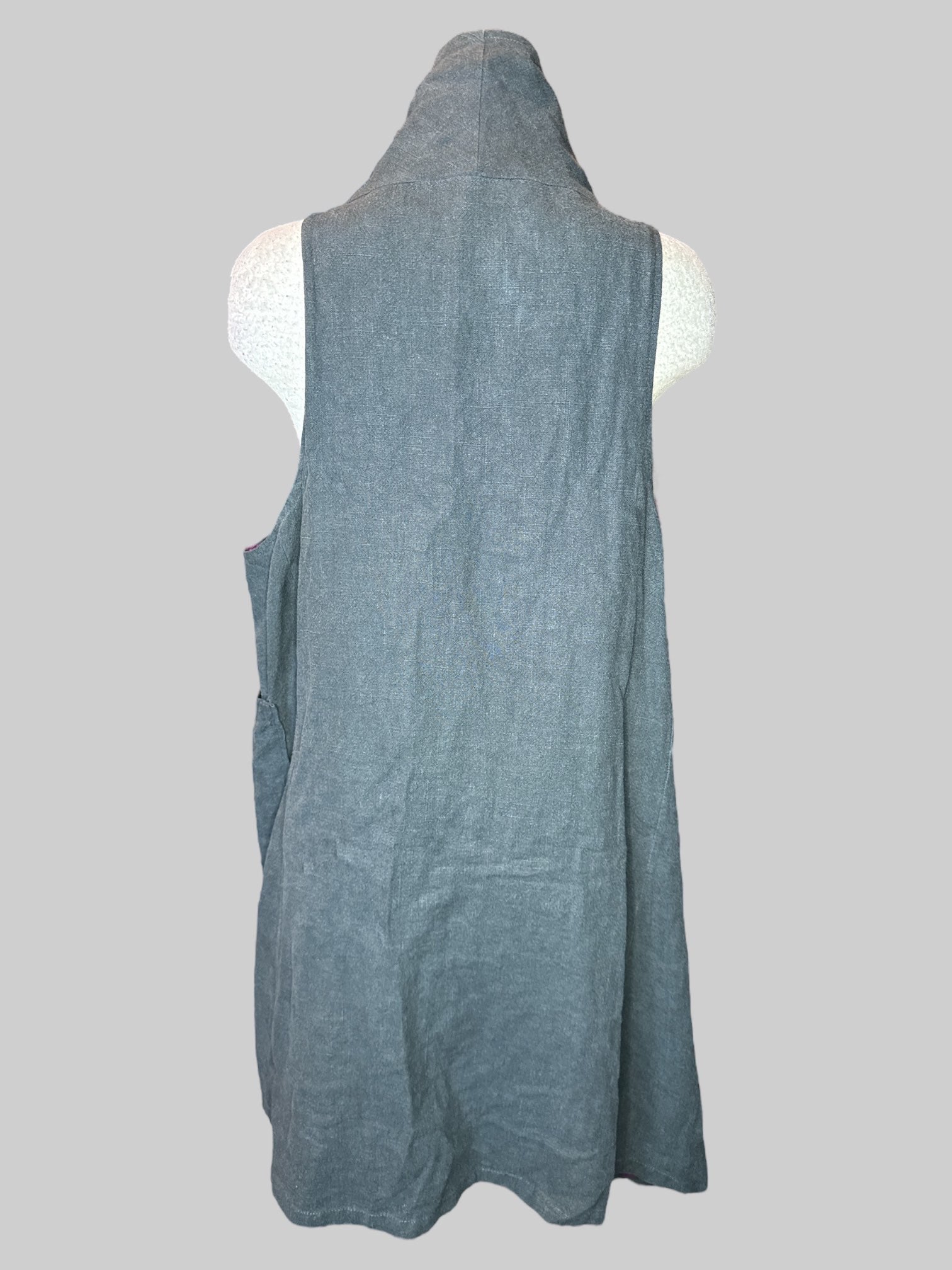 0X Grey and purple reversible sleeveless cardigan with pockets on both sides