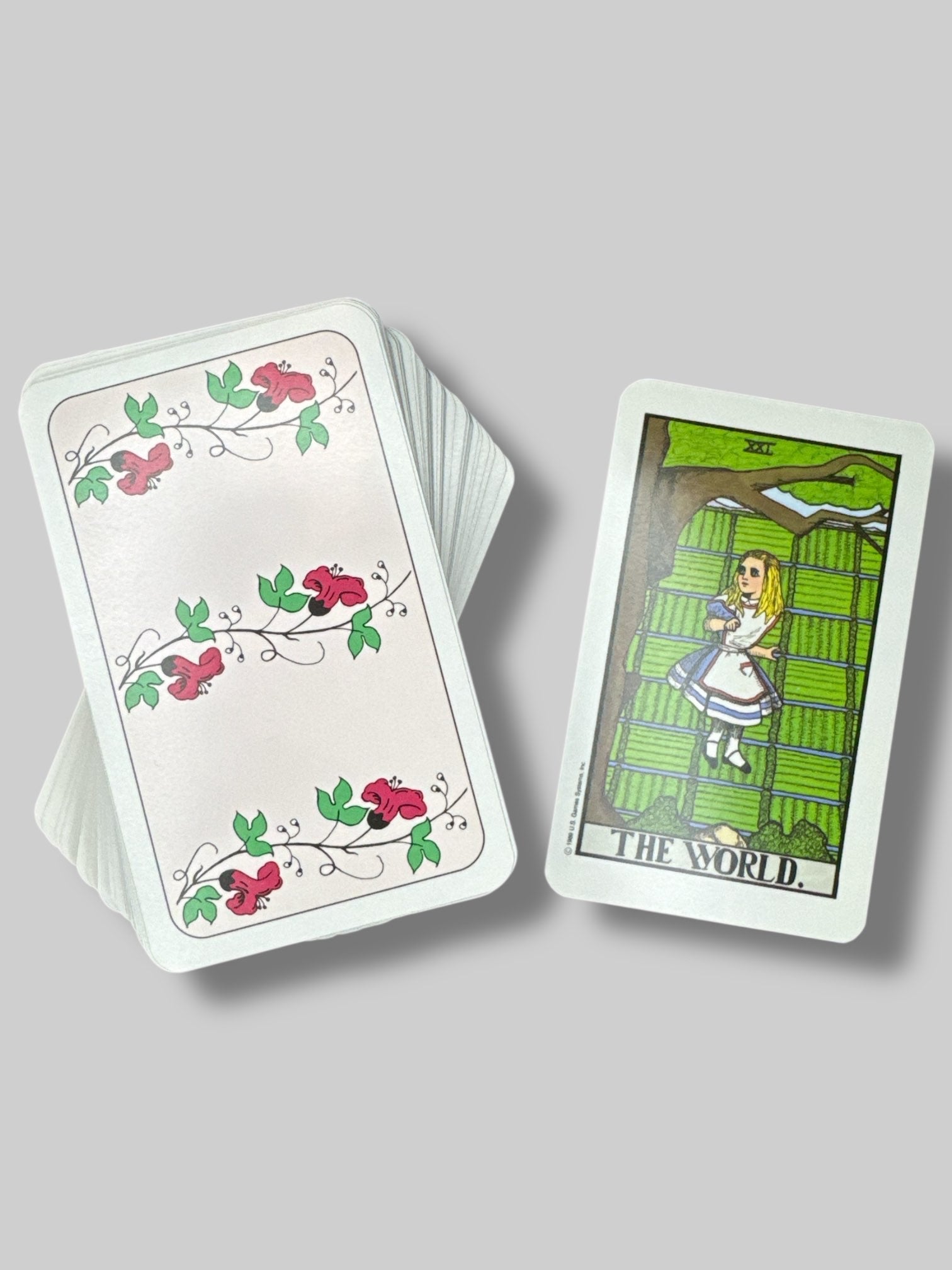 Vintage rare Wonderland tarot deck