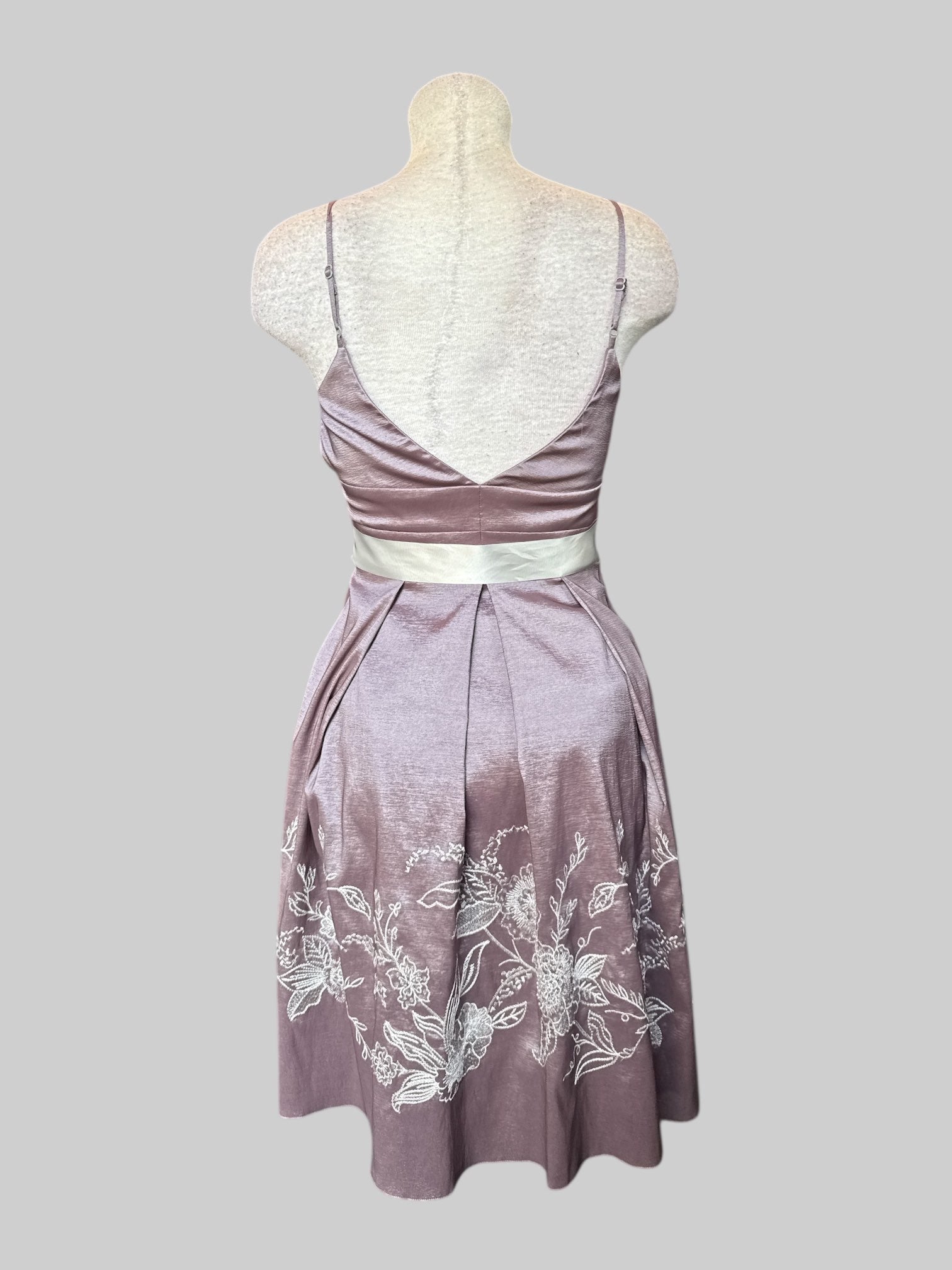 M Dusty purple fit and flare dress with beautiful white embroidery and beaded flowers and a tie in front or back