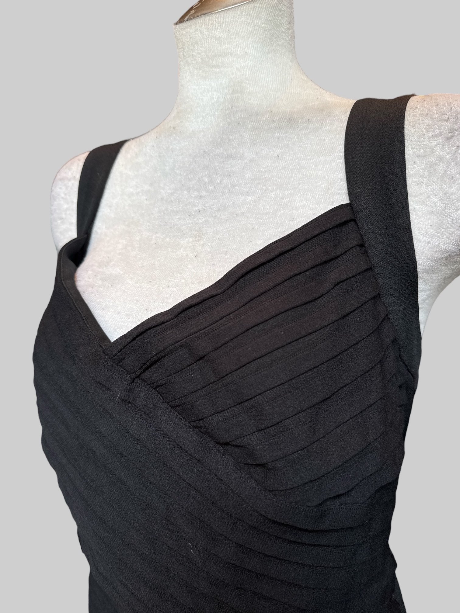 2X Vintage black textured body con dress, has some glitter on straps