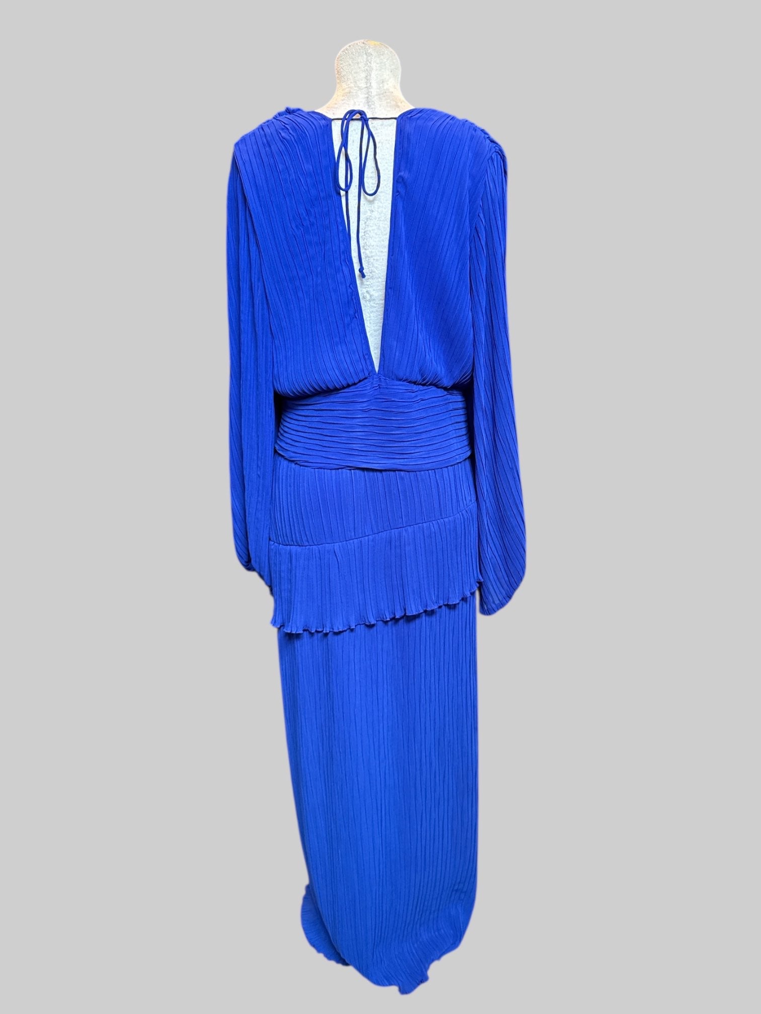 3X Royal blue maxi dress with sheer sleeves, lots of pleating and ruching, and keyhole back
