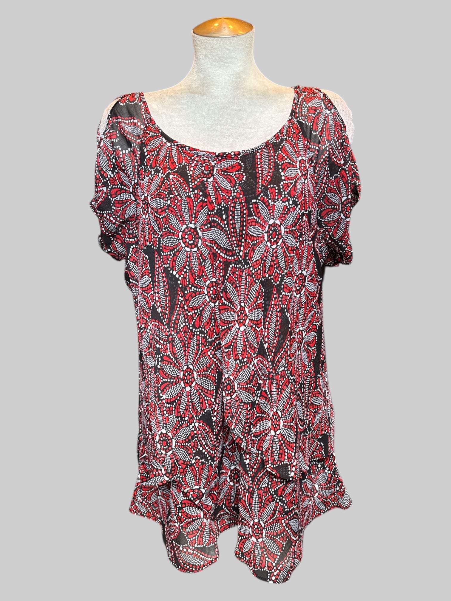 3X Black flowy top with open shoulders and red, white, and black florals