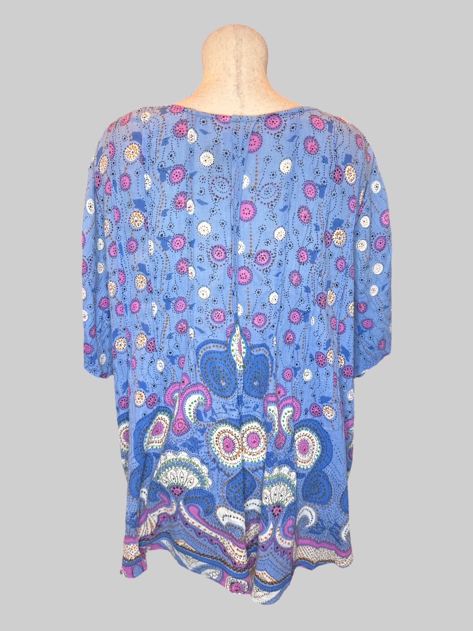 4X Vintage light blue button up with multicolor Paisley and geometric designs