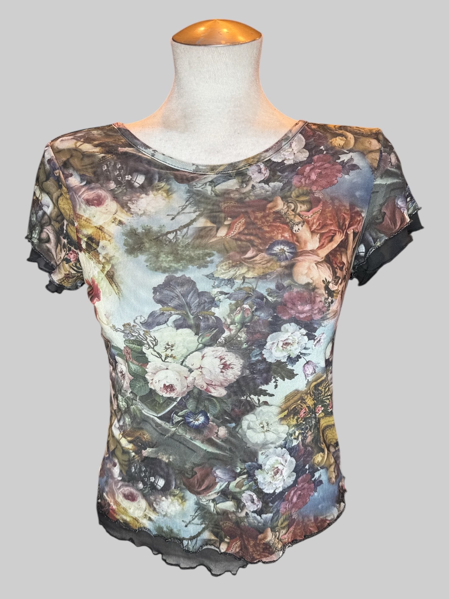 L Double layer sheer T-shirt with angels and florals