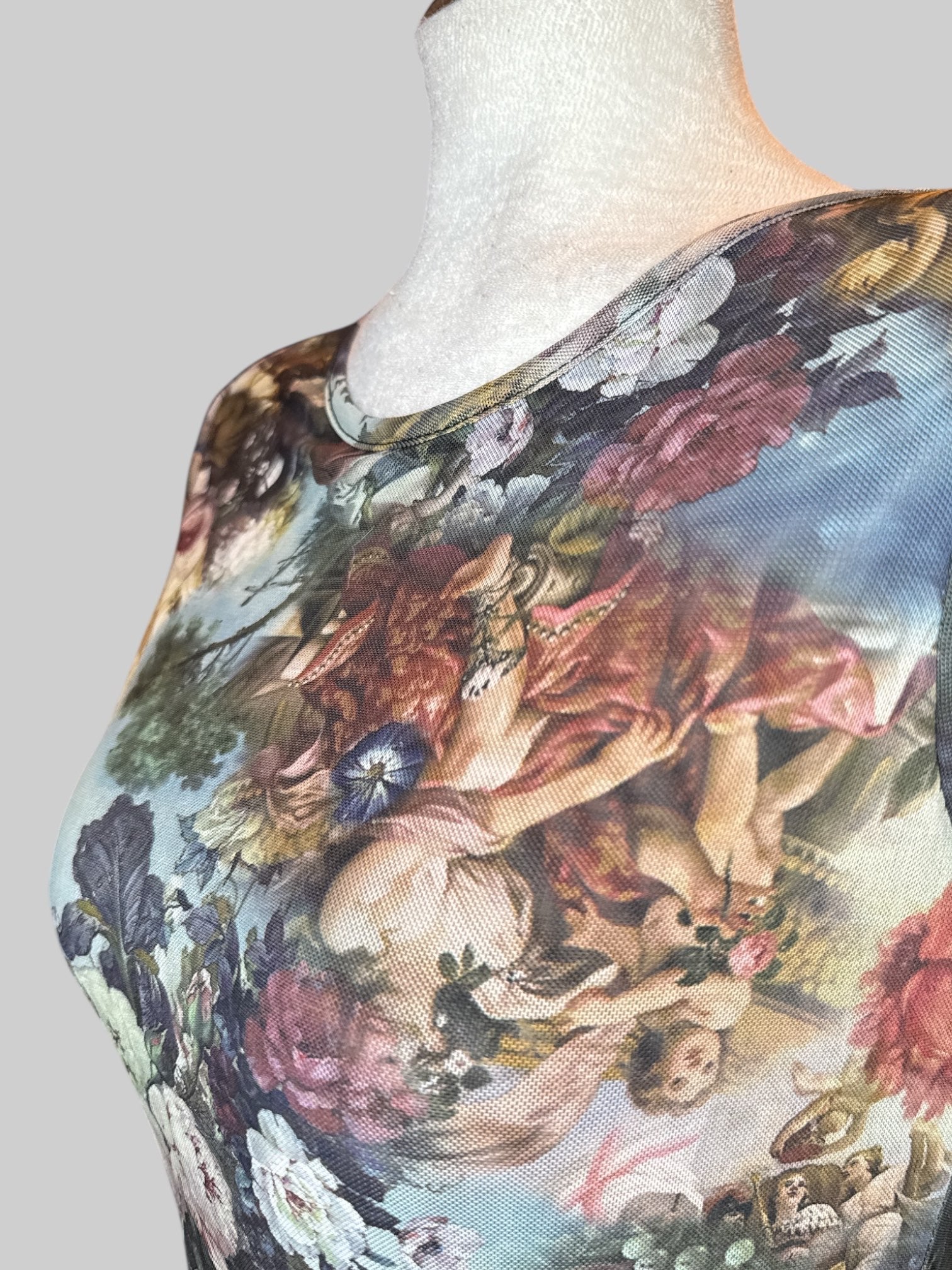 L Double layer sheer T-shirt with angels and florals