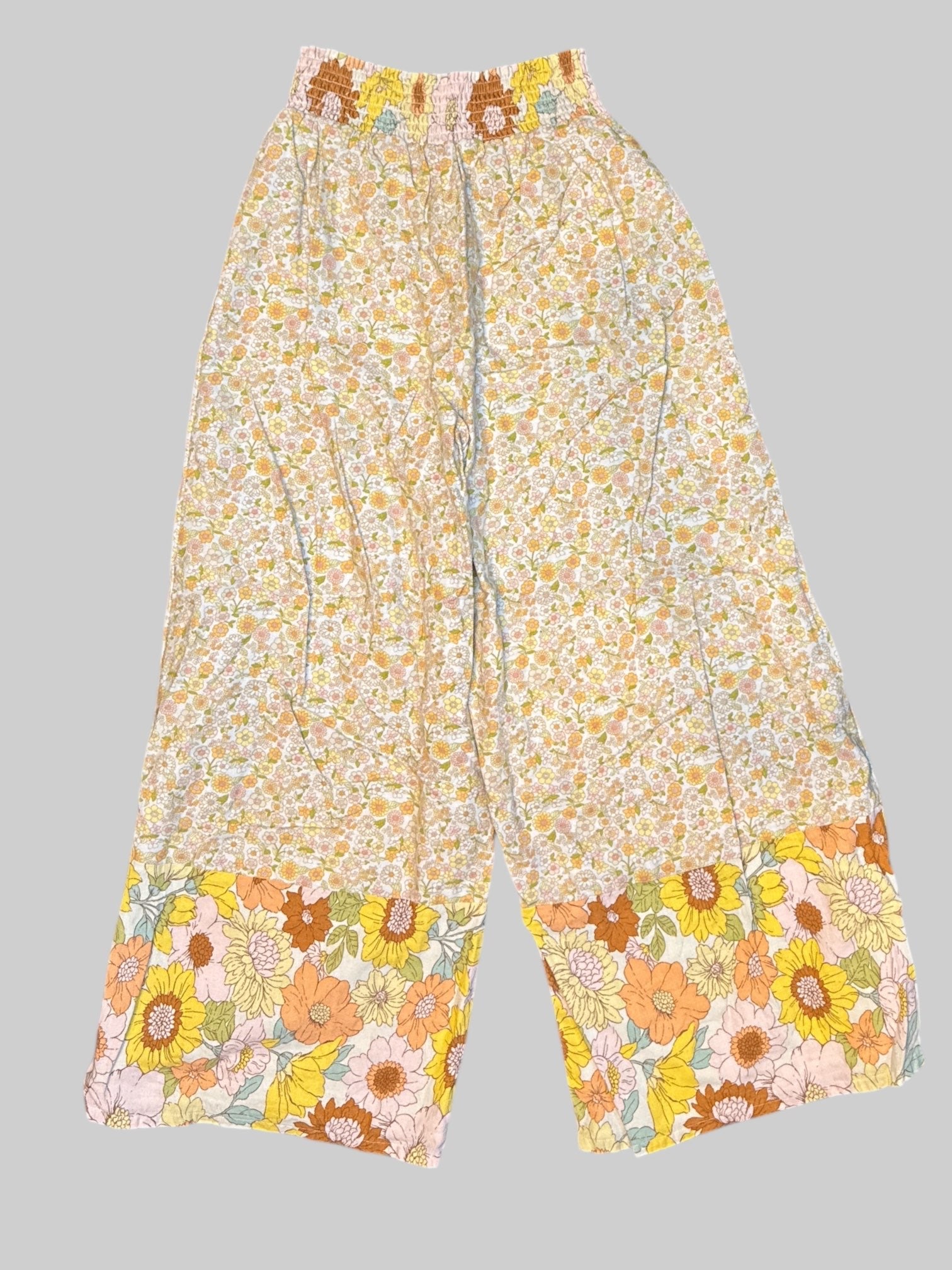 S Light pink multicolor floral pants with elastic waistband