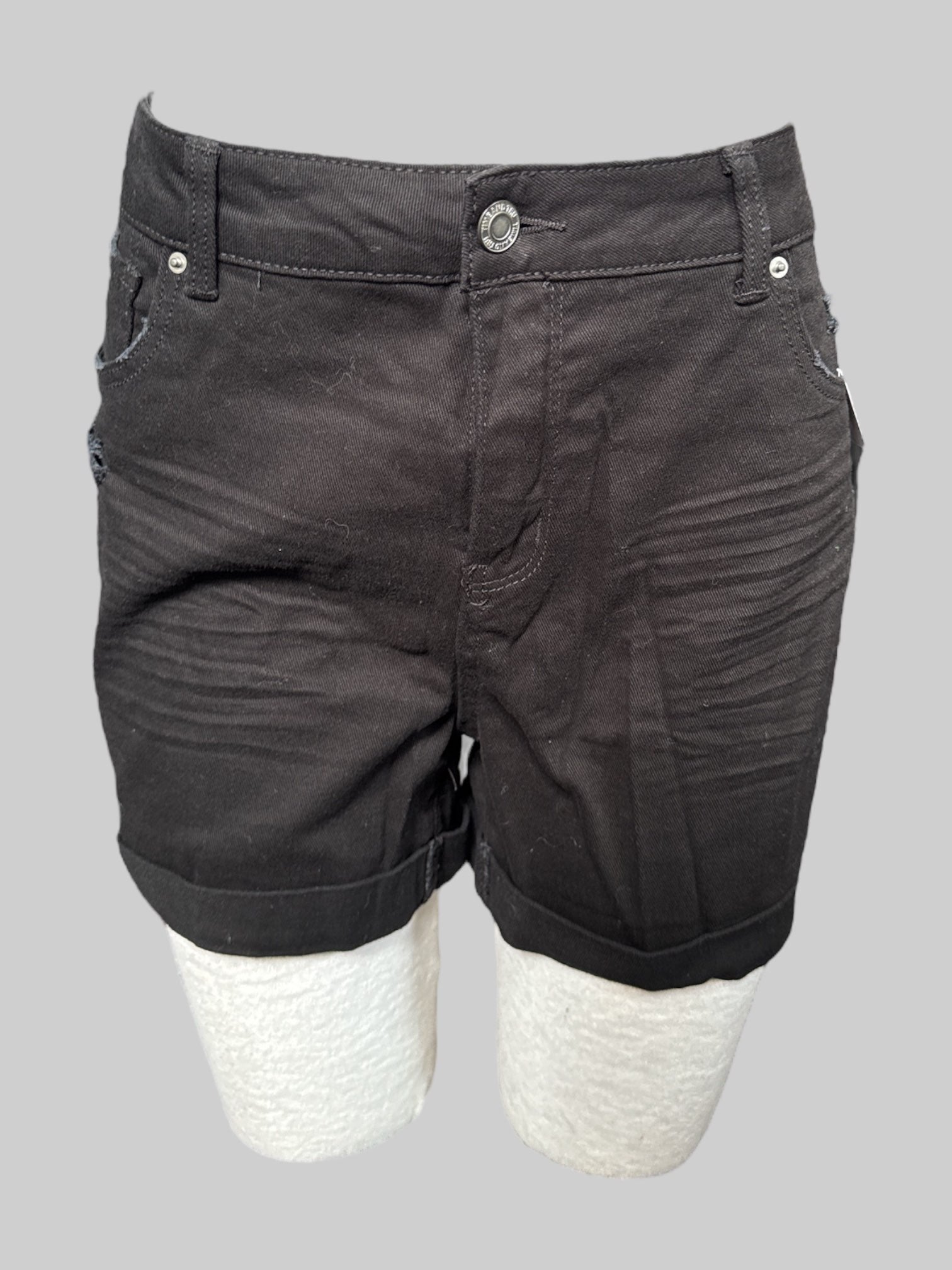 L NWT black mid rise short with 4” inseam