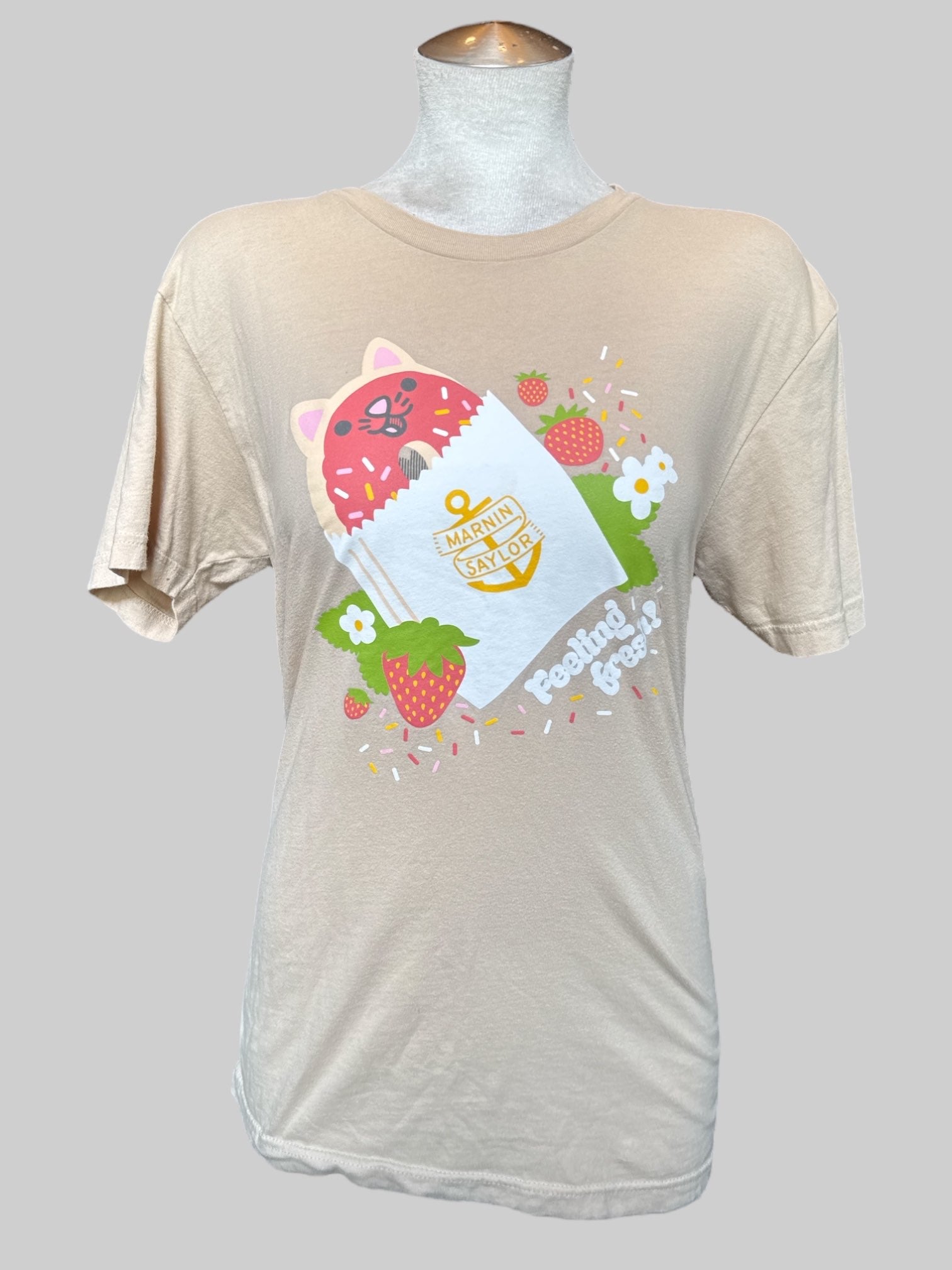 L Cat donut “feeling fresh!” Tan tee shirt