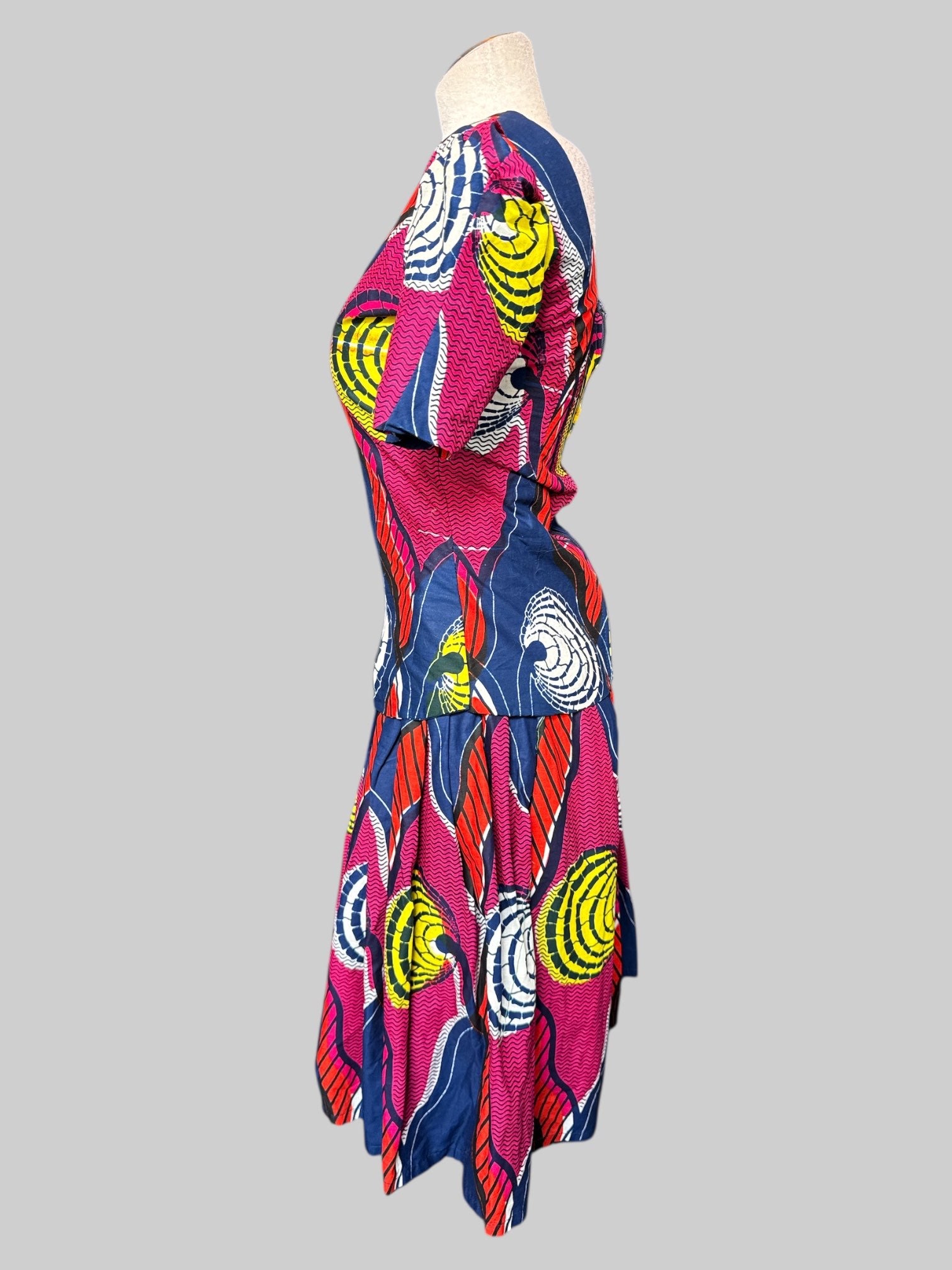 S Handmade 2 piece set with multicolor geometric patterns and puff sleeves