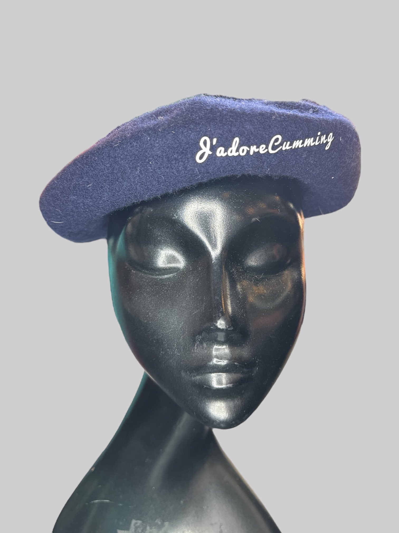 Navy blue Unbound “J’adore Cumming” beret