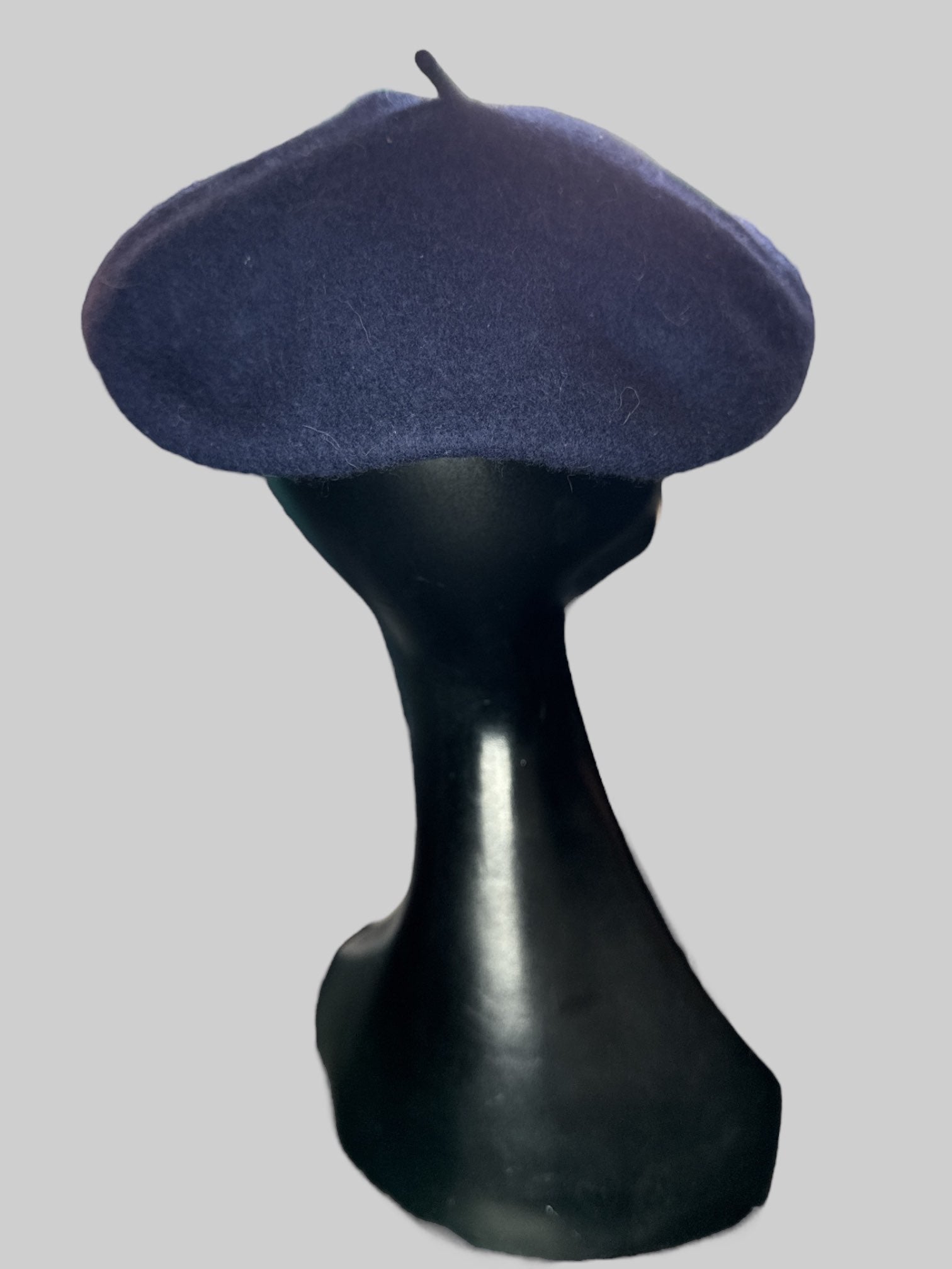 Navy blue Unbound “J’adore Cumming” beret