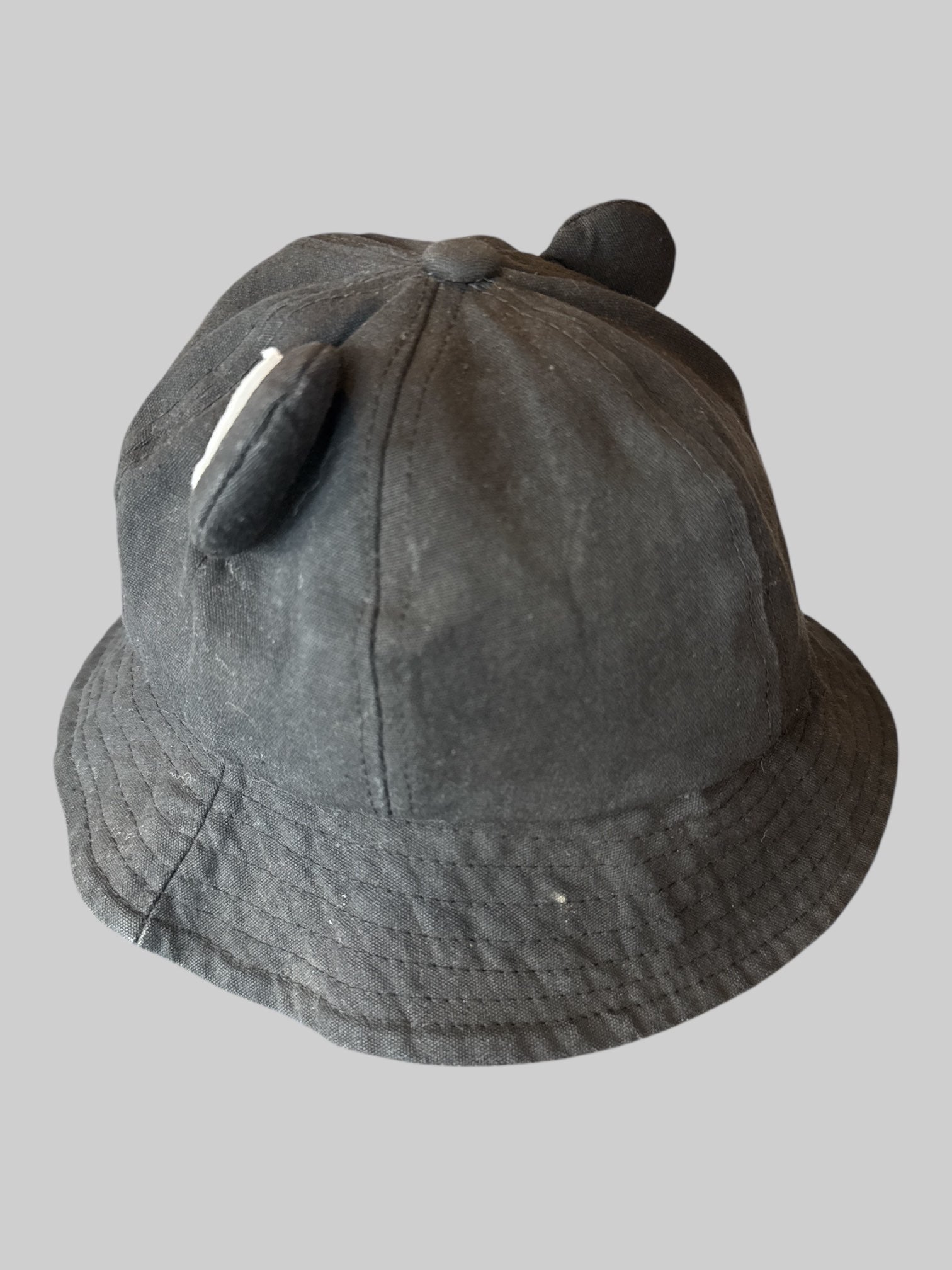 Goth frog bucket hat