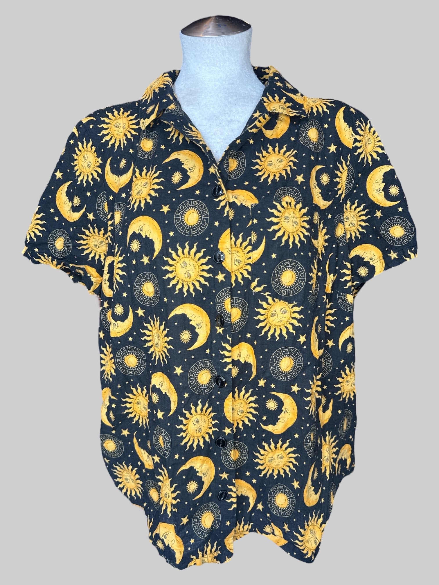 2X Black short sleeve button down with yellow celestial sun and moon print, and pocket